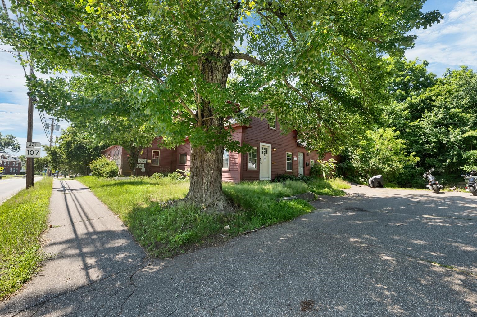 42 Gilford Ave, Laconia, NH 03246