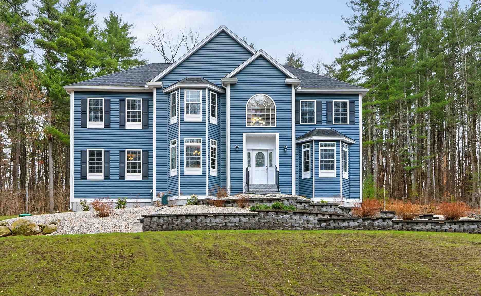 18 Longmeadow Rd, Windham, NH 03087