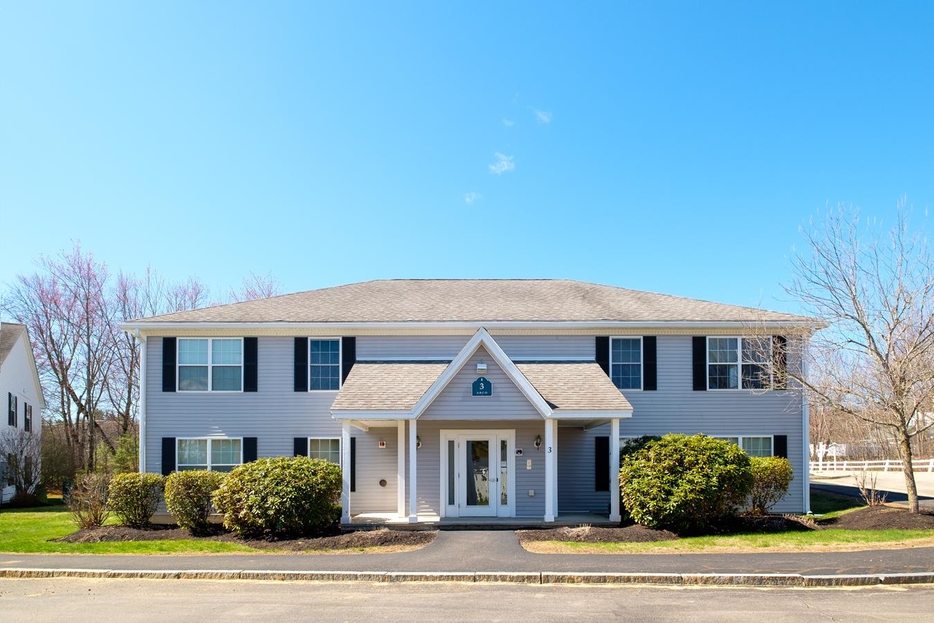 3 Tampa Dr, Rochester, NH 03867