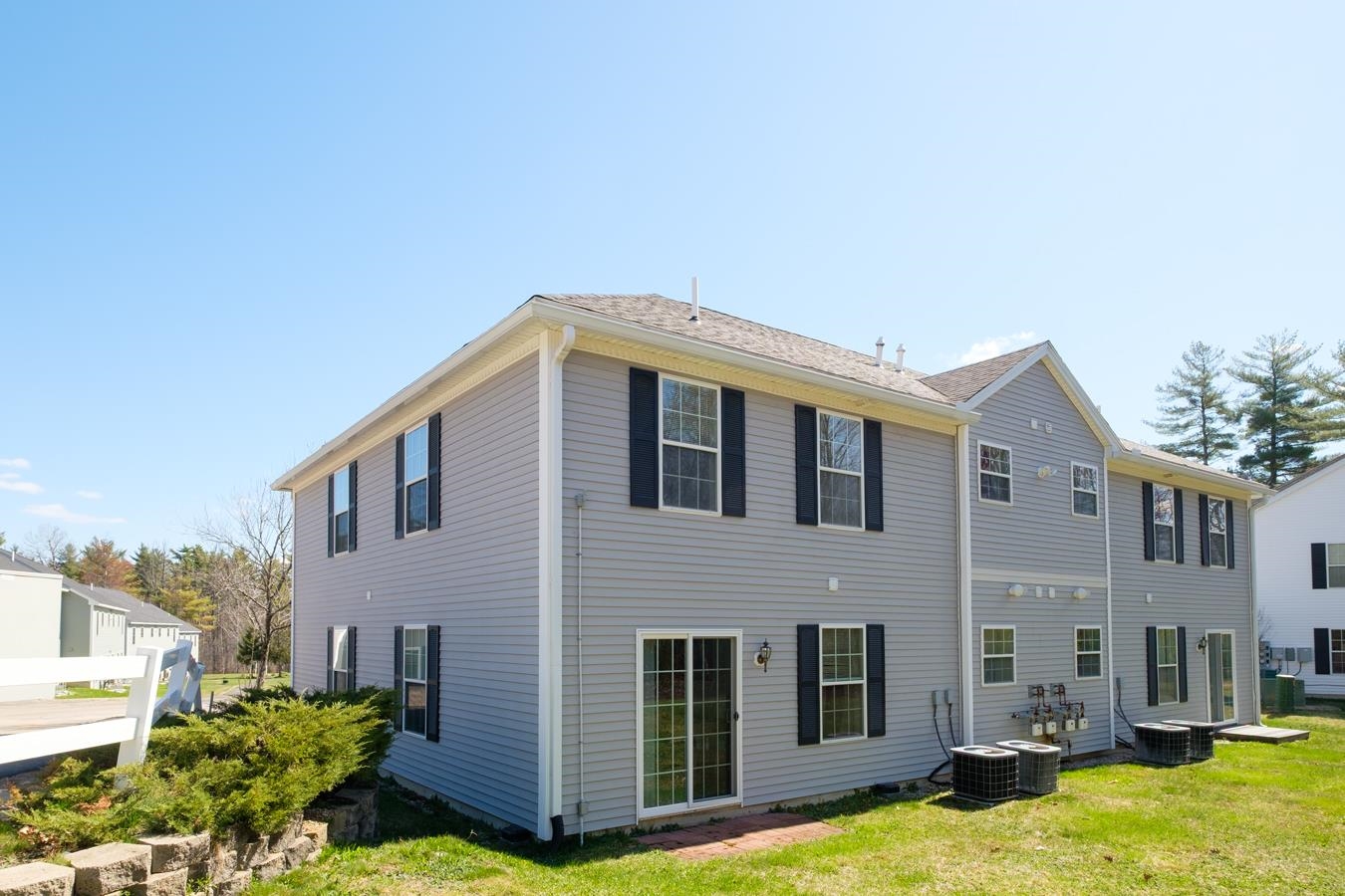 3 Tampa Dr, Rochester, NH 03867
