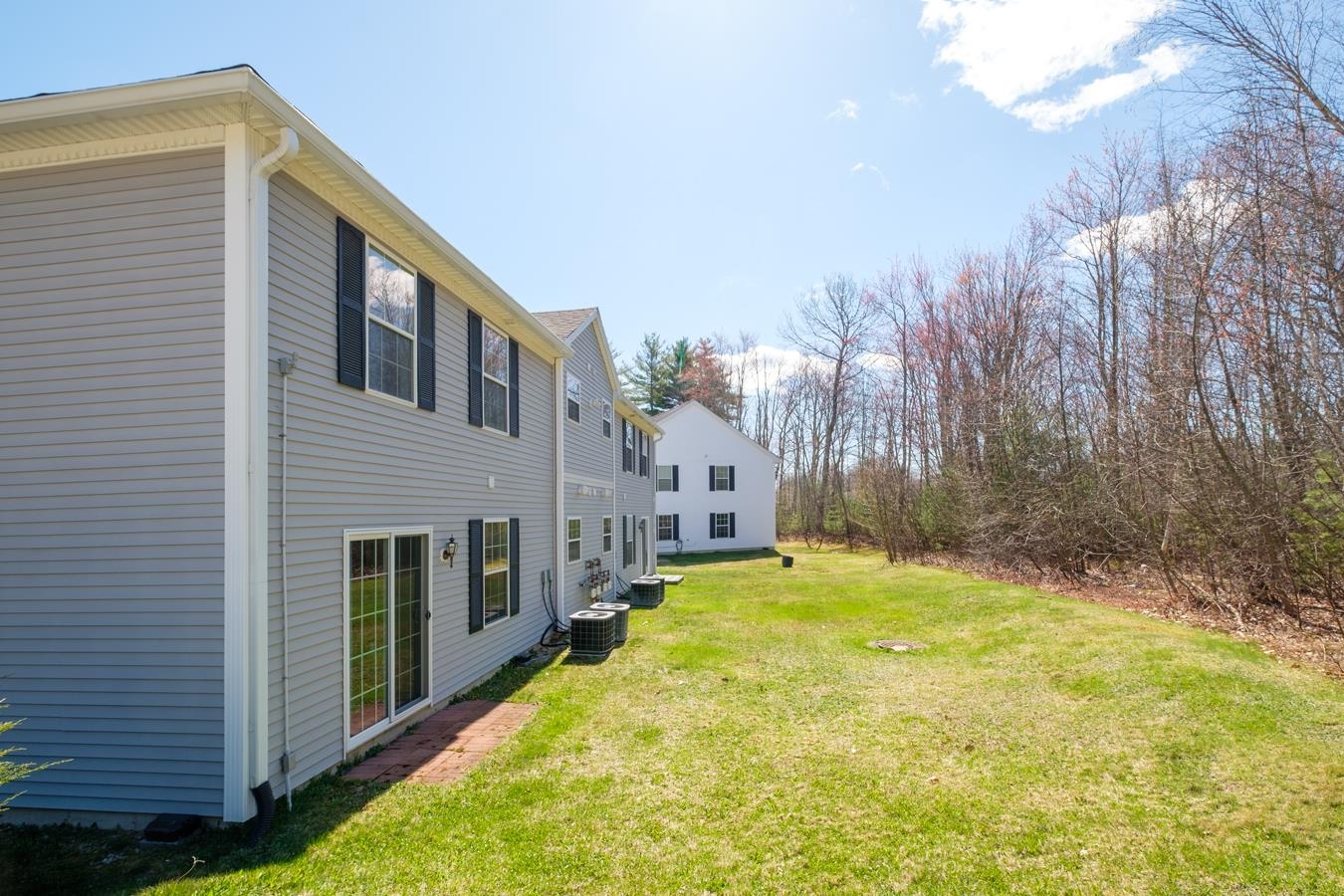 3 Tampa Dr, Rochester, NH 03867