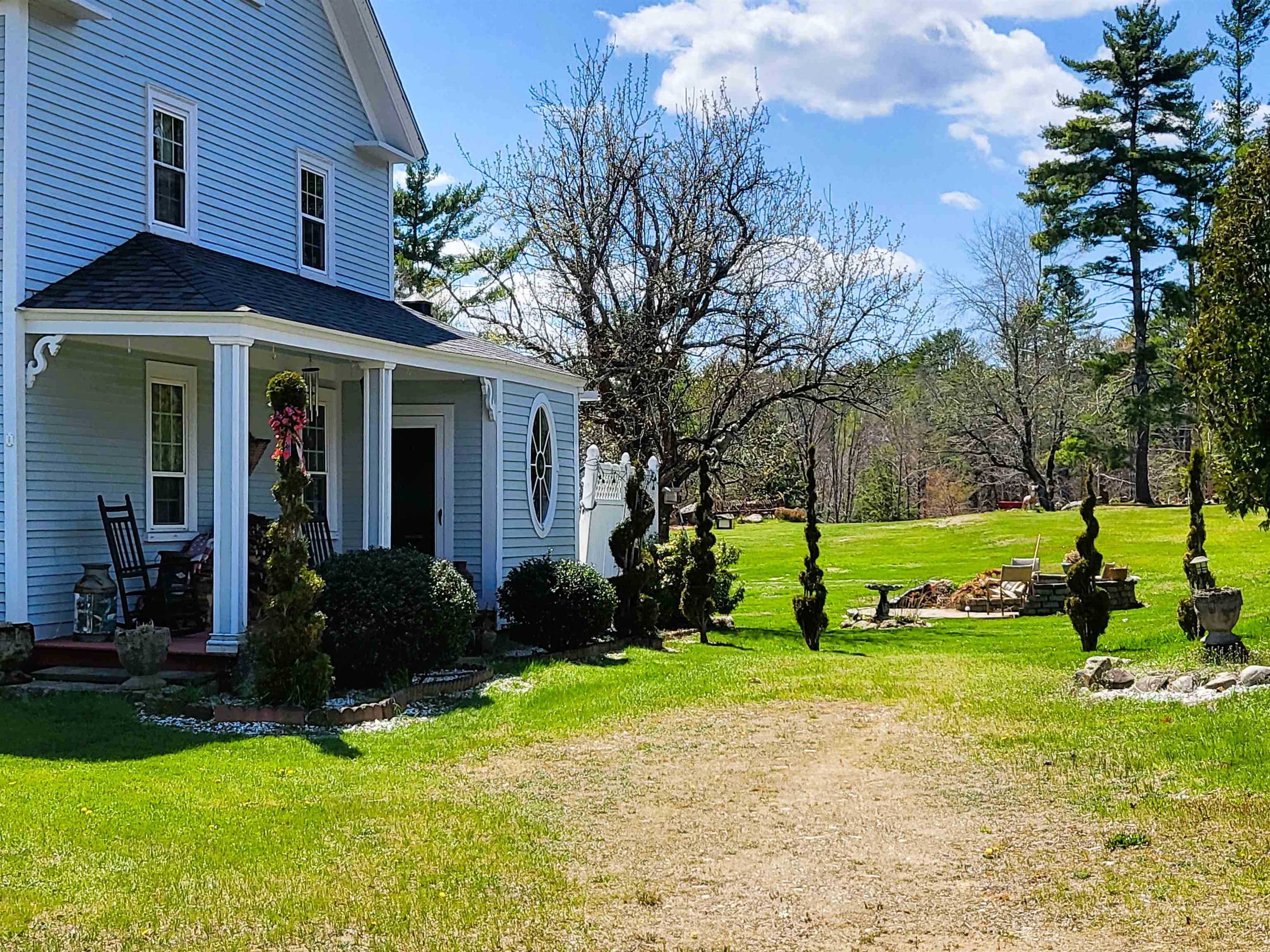 19 Raymond Rd, Deerfield, NH 03037
