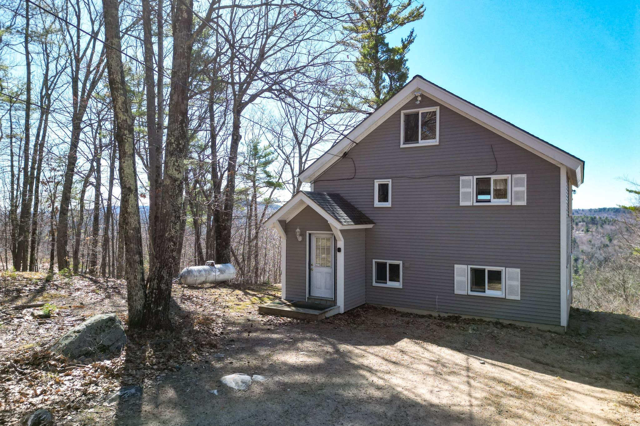 27 Upper Lake View Dr, Madison, NH 03849