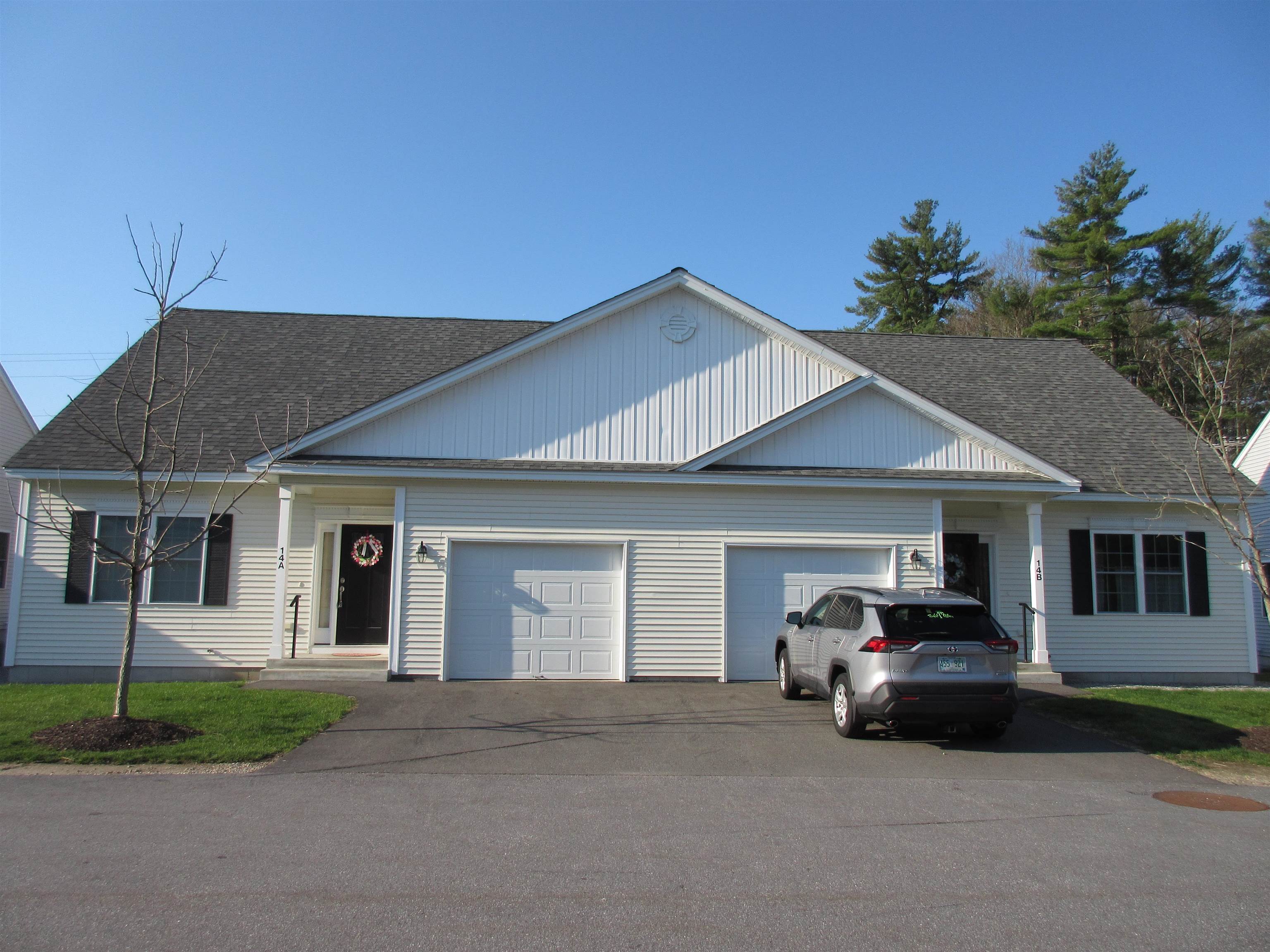 Goffstown NH&nbsp;Condo for sale $449,900 $354 per sq.ft.