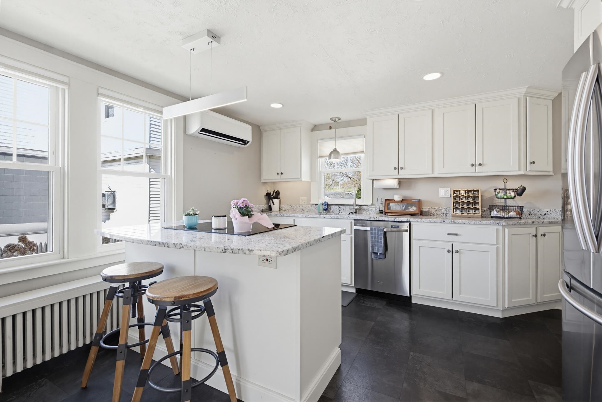 653 Belmont St, Manchester, NH 03104