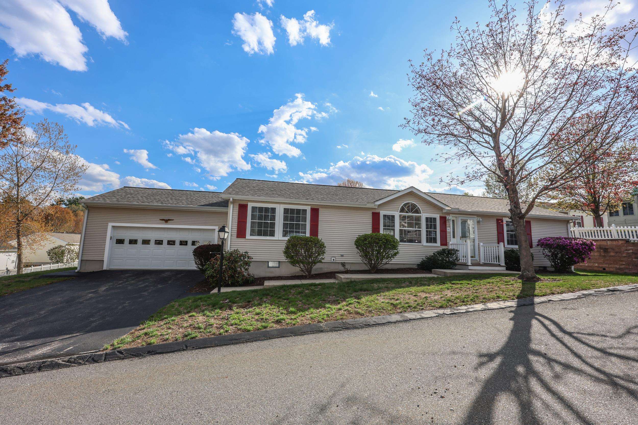74 Heritage Way, Manchester, NH 03104
