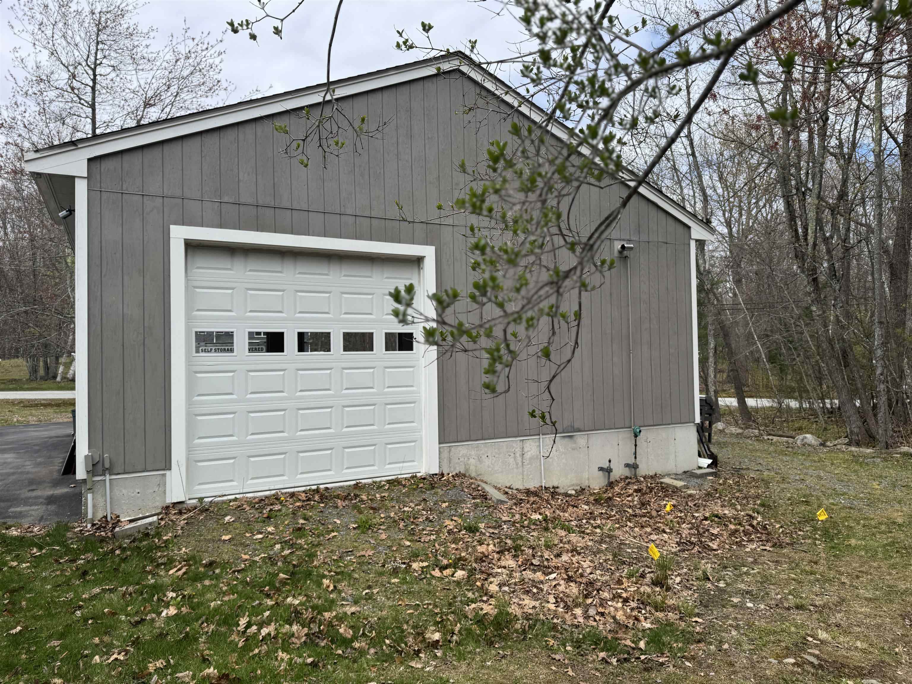 12 Watson Hill Rd, Raymond, NH 03077