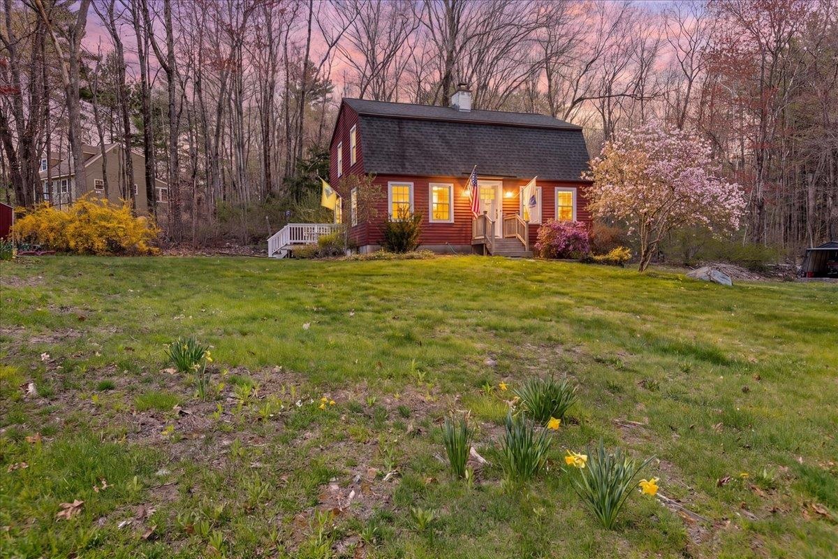 6 Pingree Hill Rd, Derry, NH 03038