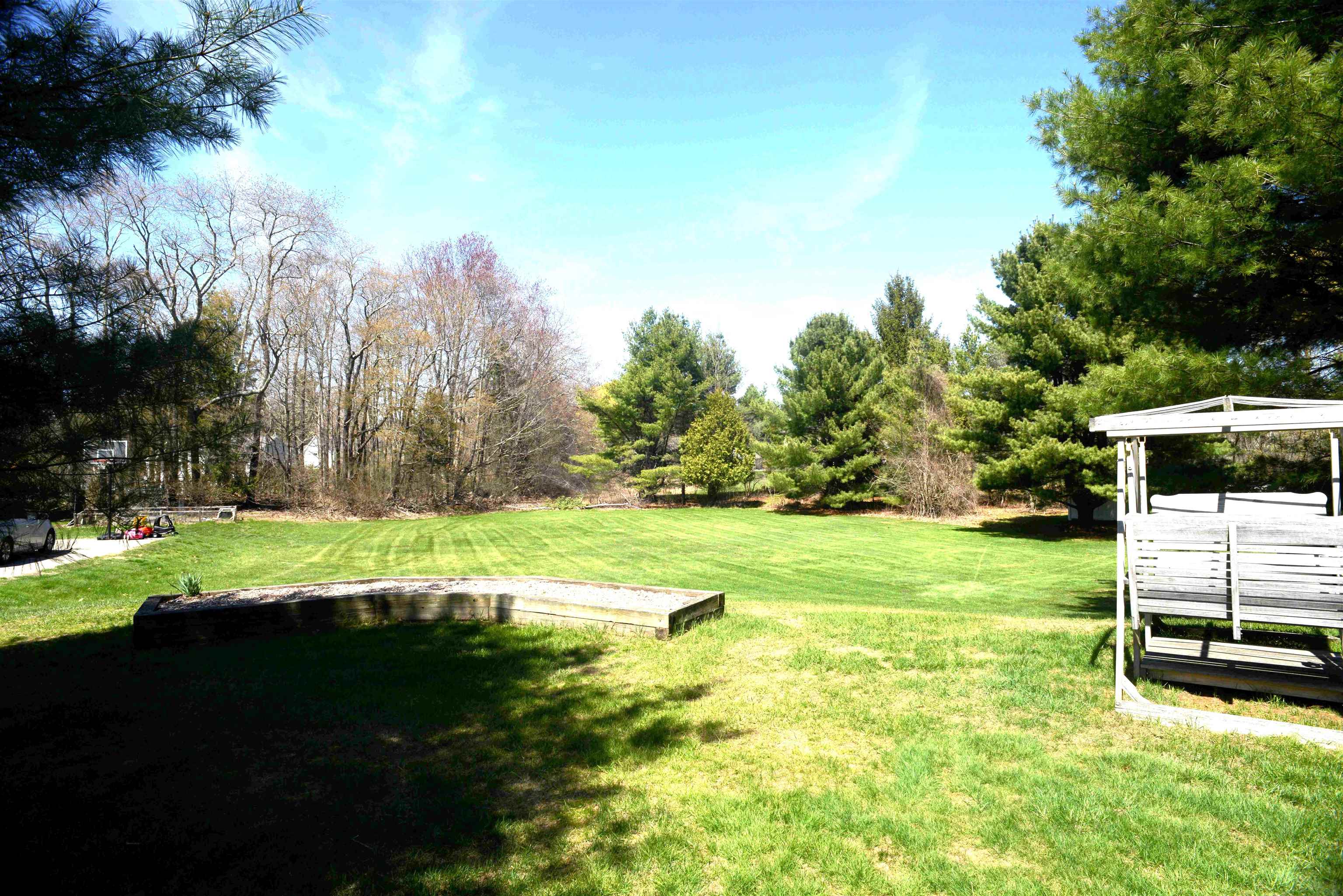 4 Shannon Dr, Stratham, NH 03885