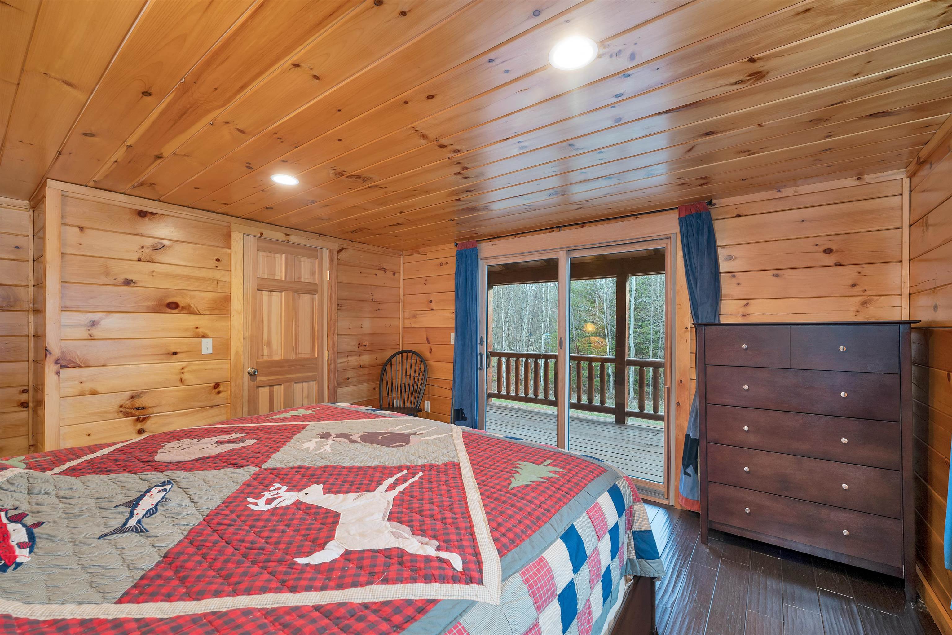 72 Black Bear Rd, Carroll, NH 03595