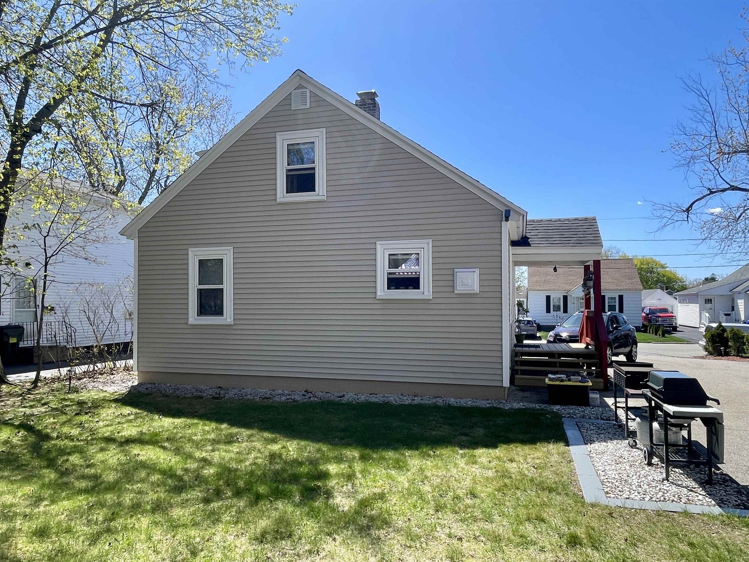 145 Anthony St, Manchester, NH 03103