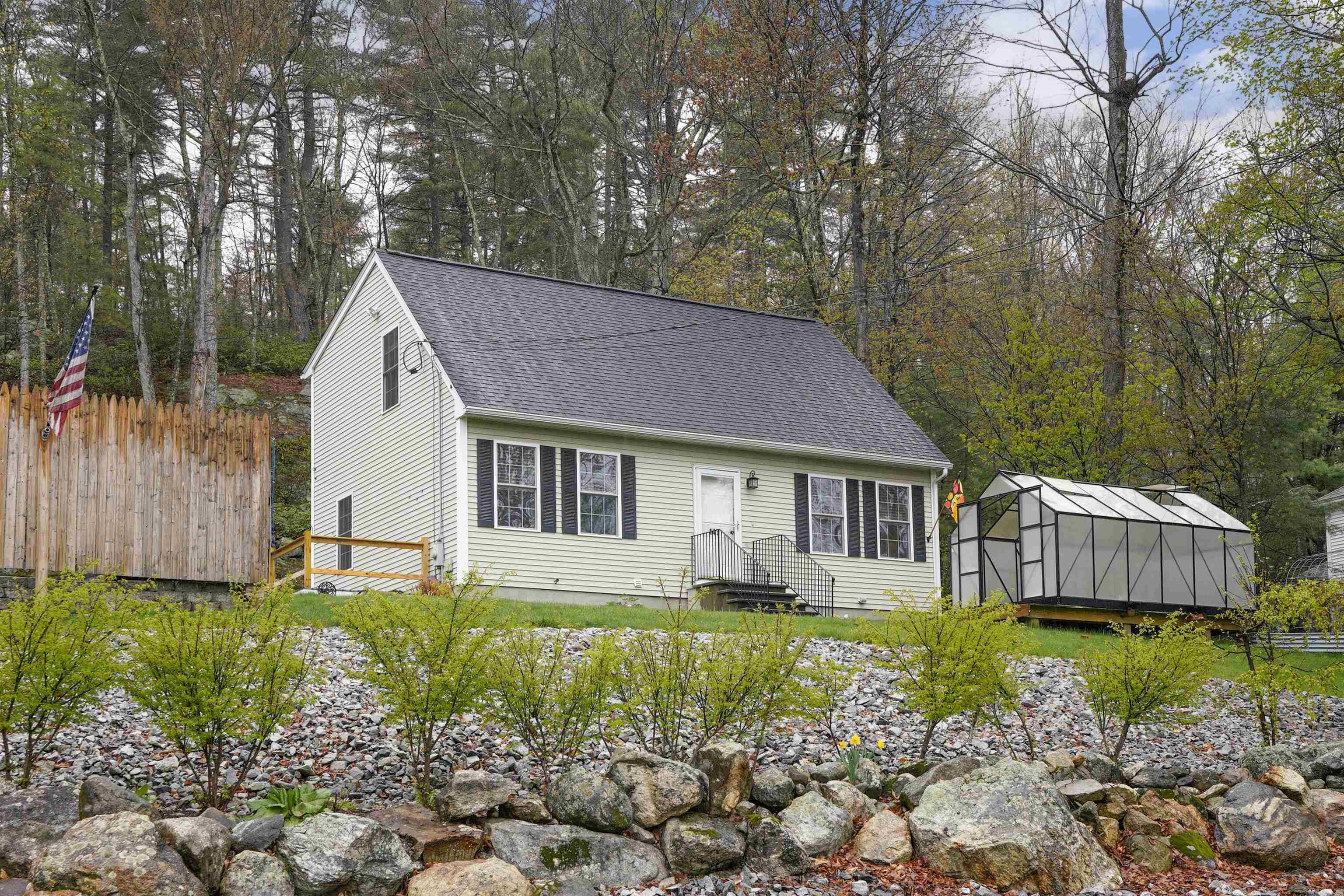 147 Mile Slip Rd, Milford, NH 03055