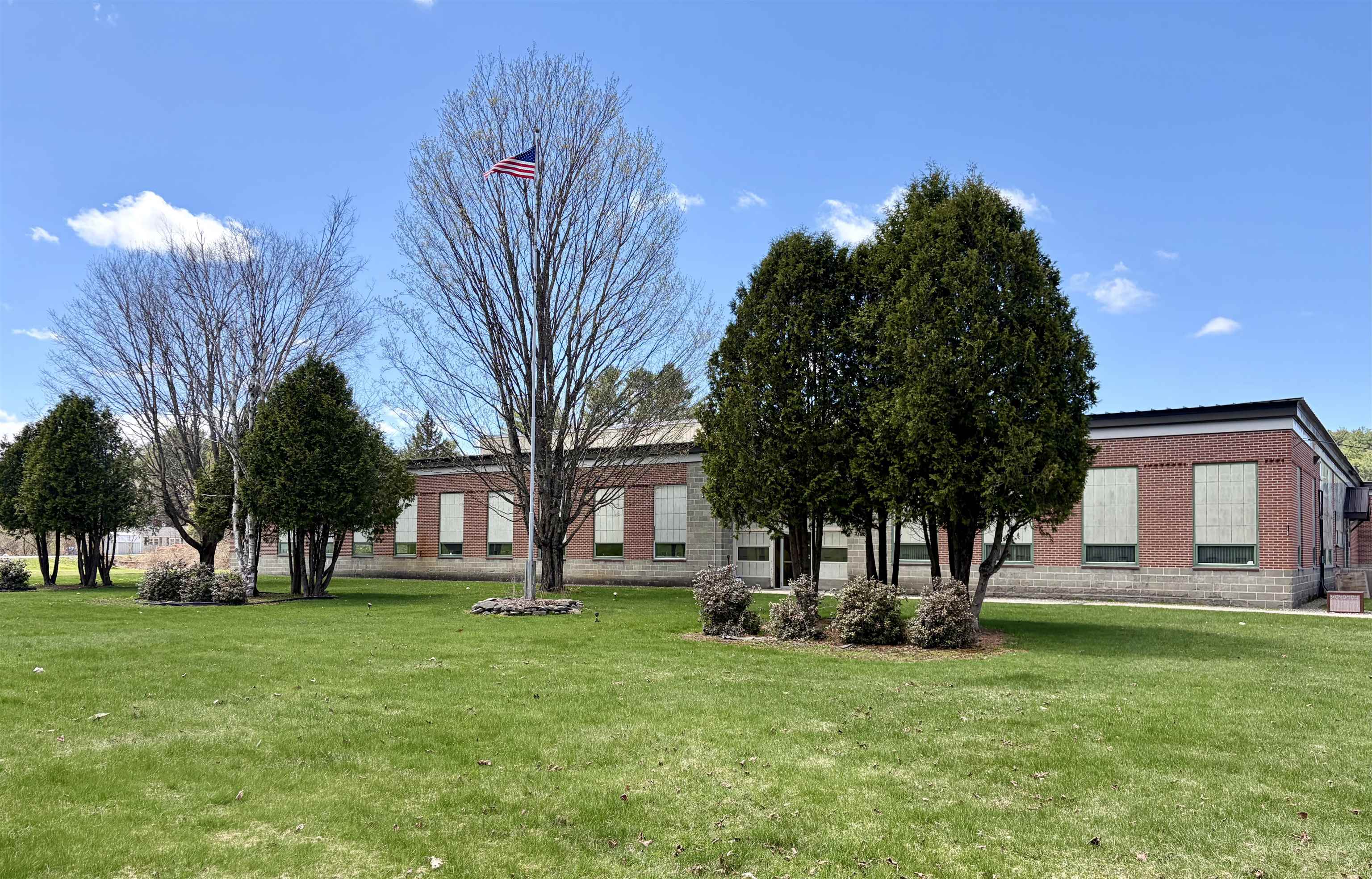 390 Highland Ave, Littleton, NH 03561