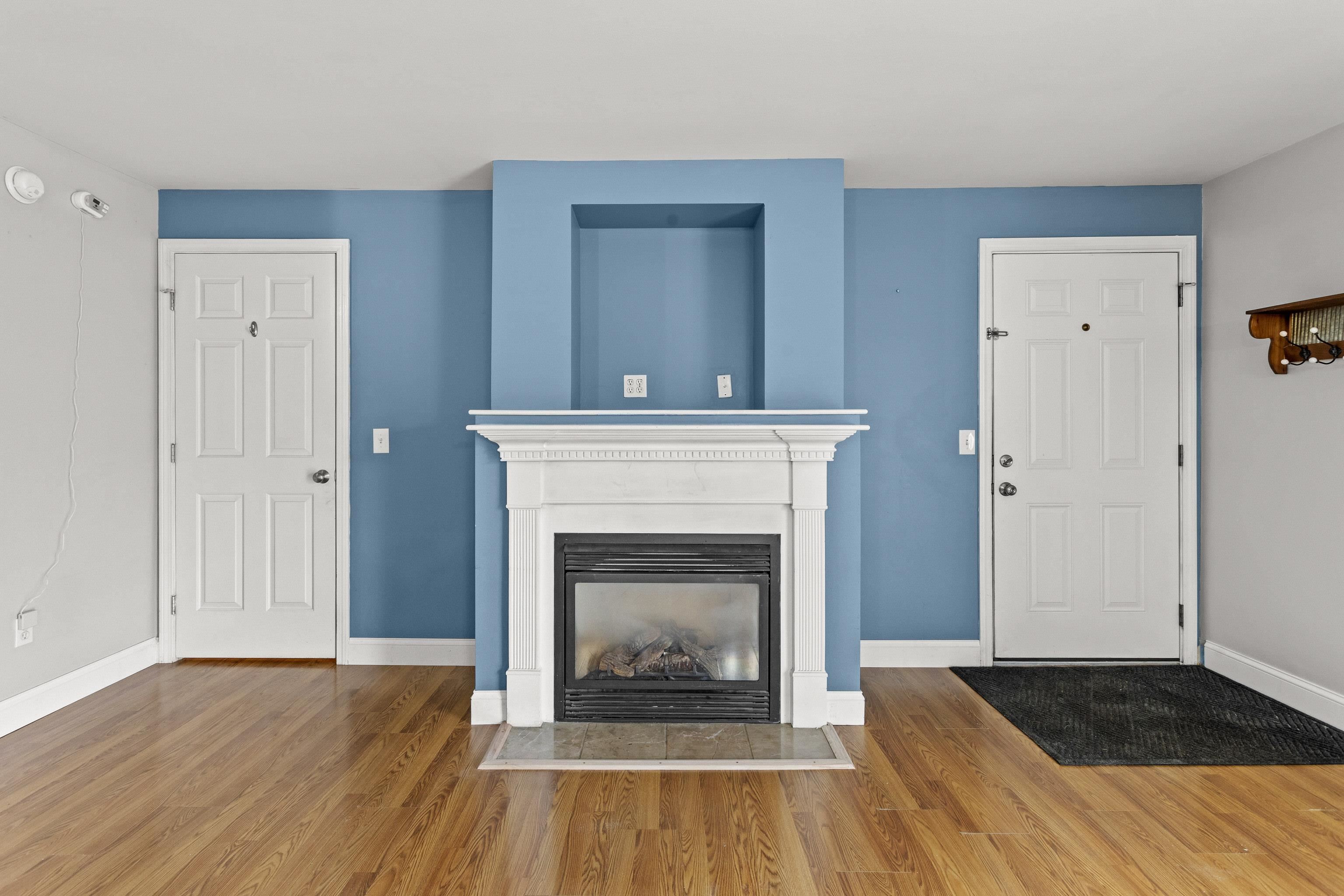 4 Deer St, Tilton, NH 03276