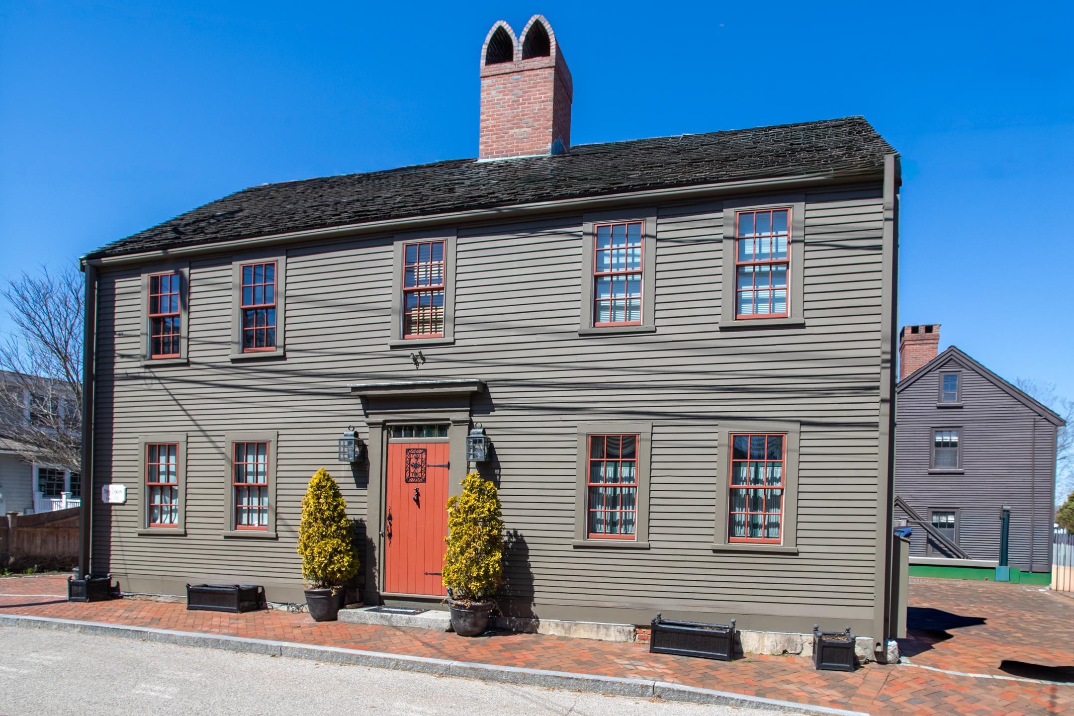 171 Gates St, Portsmouth, NH 03801