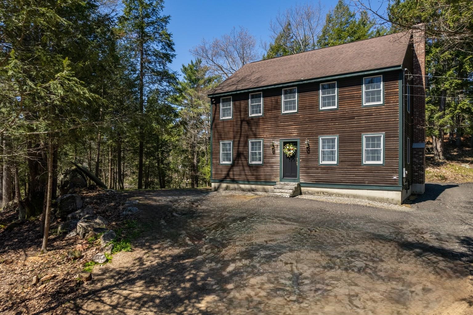 22 Rock Rimmon Rd, Danville, NH 03819