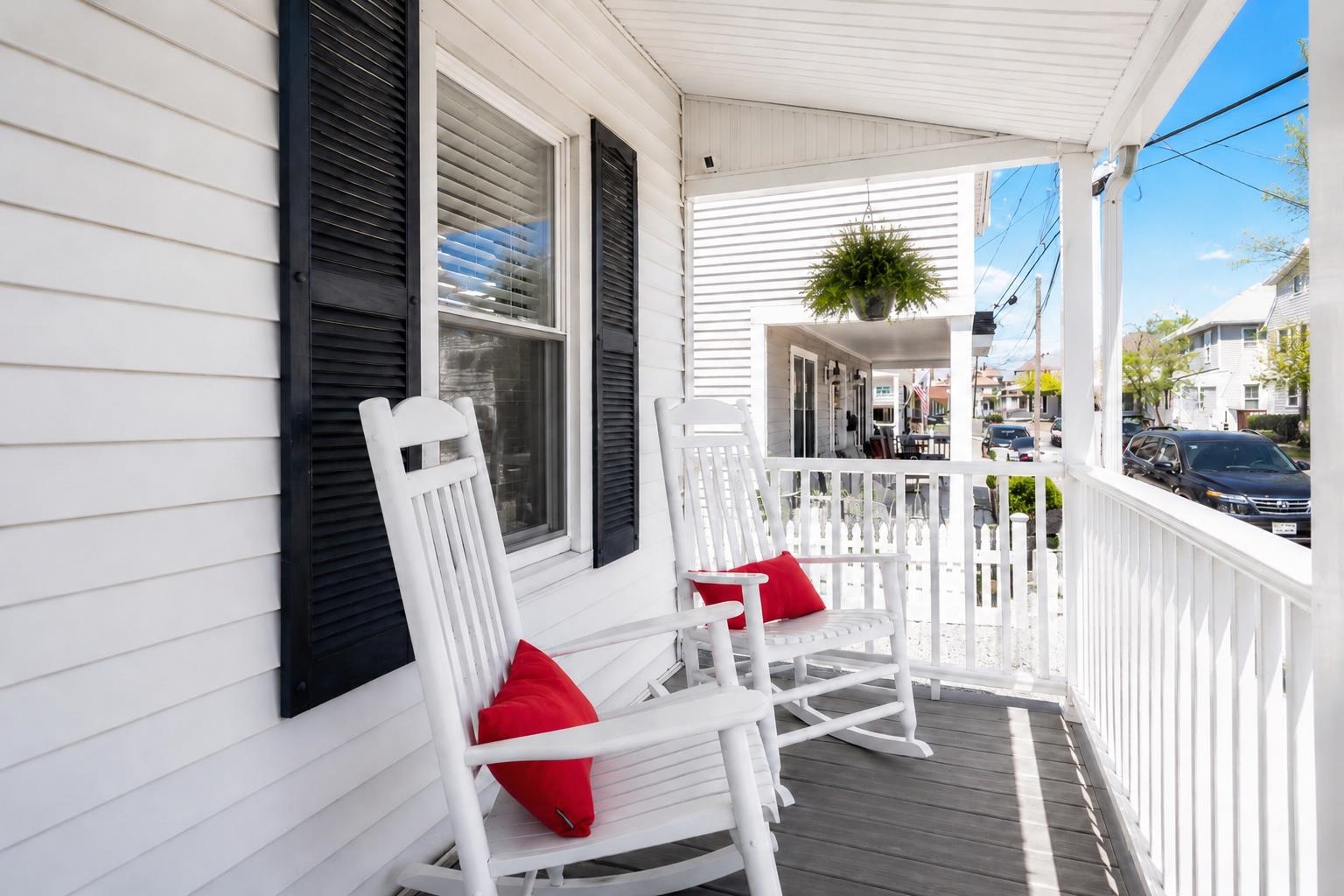 7 Concord Ave, Hampton, NH 03842