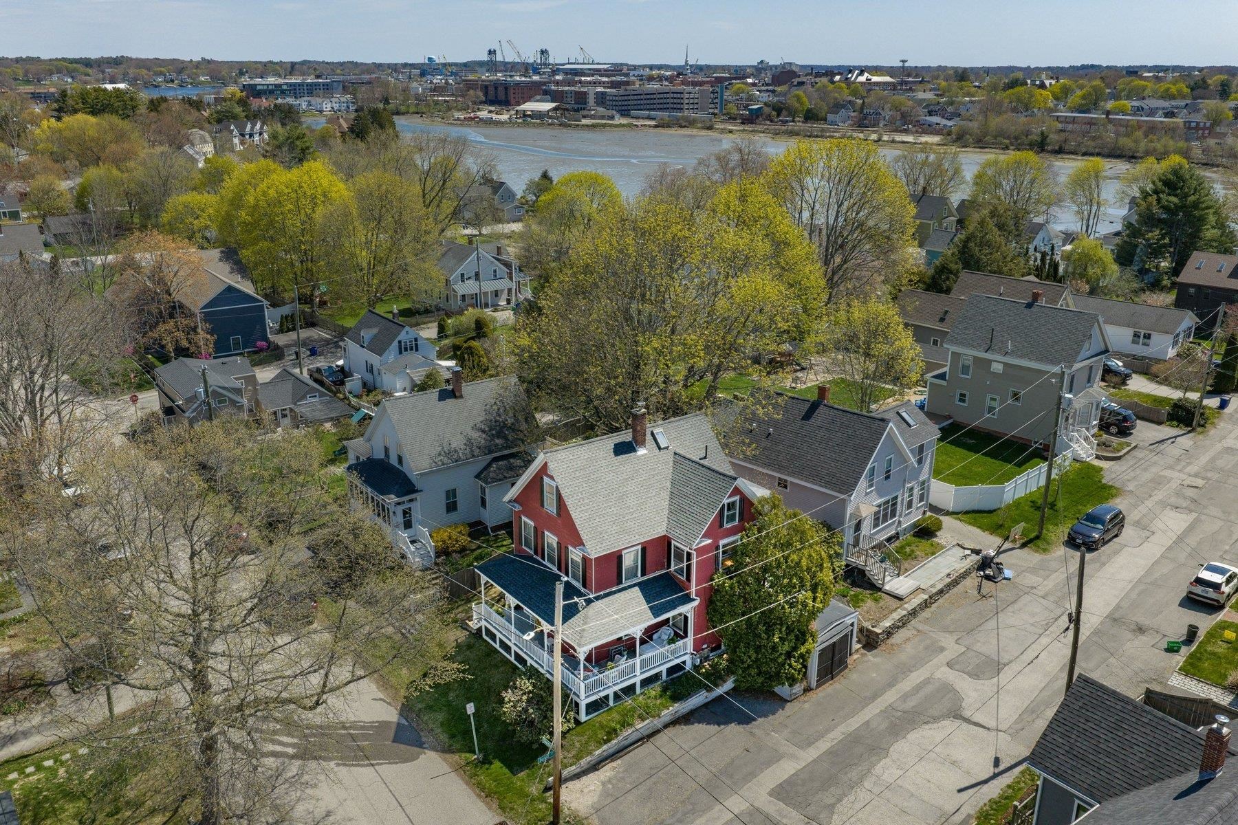 139 Thornton St, Portsmouth, NH 03801