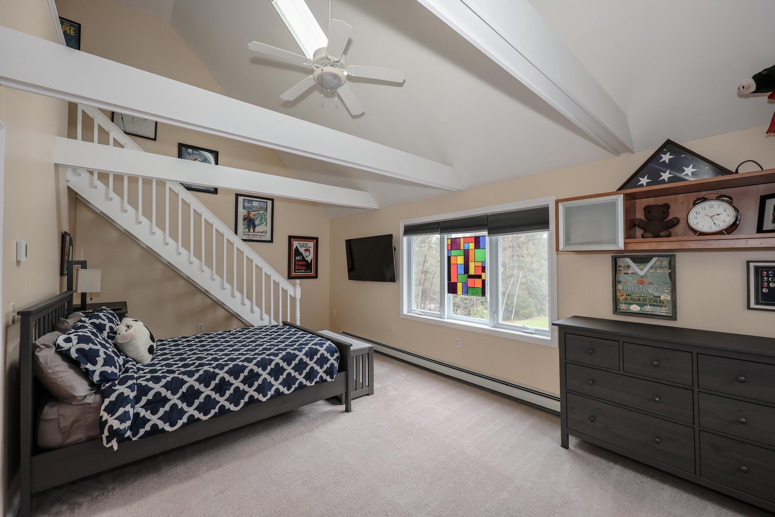 62 Collins Landing Rd, Weare, NH 03281
