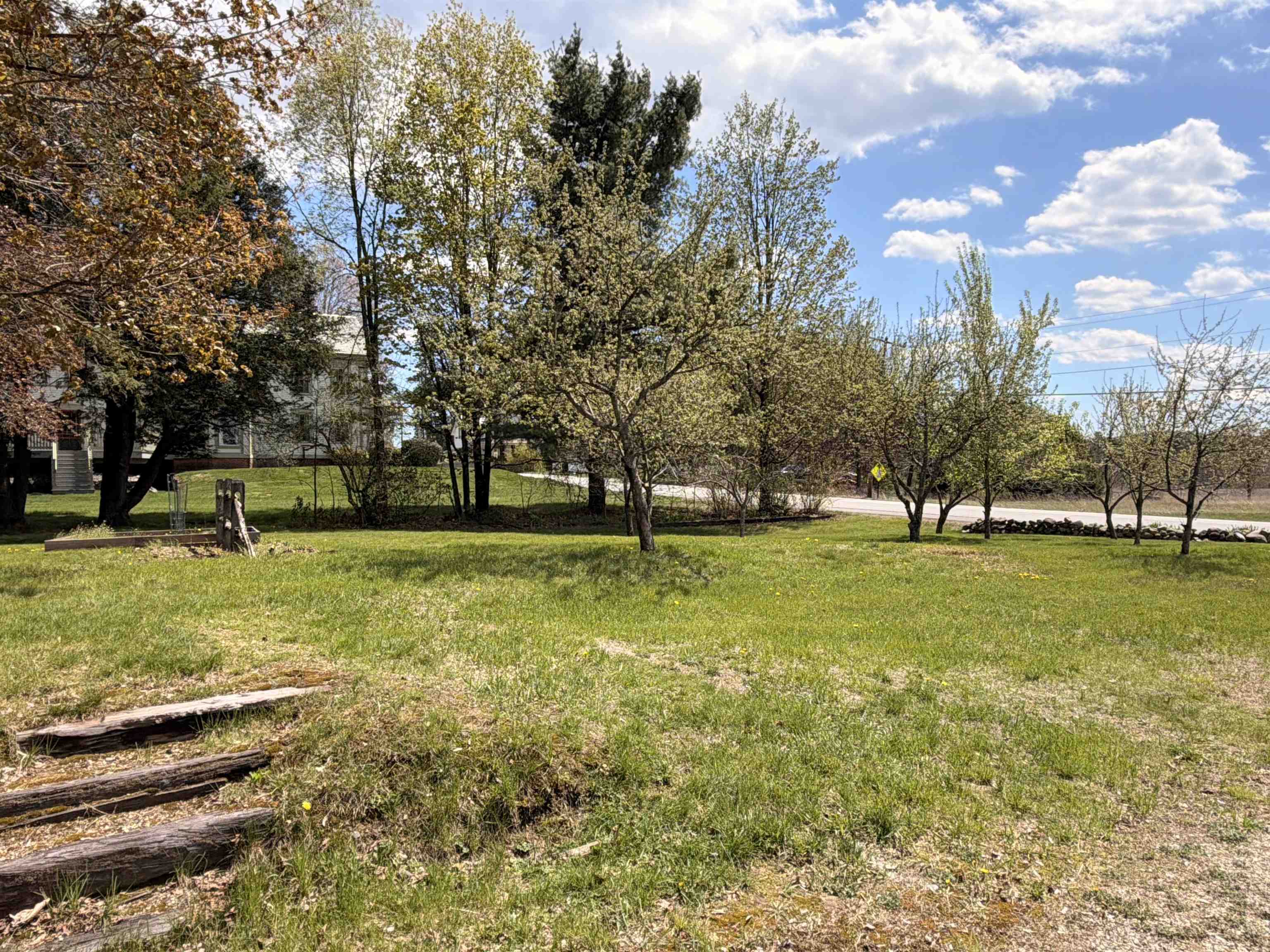 62 Parker St, Winchester, NH 03470