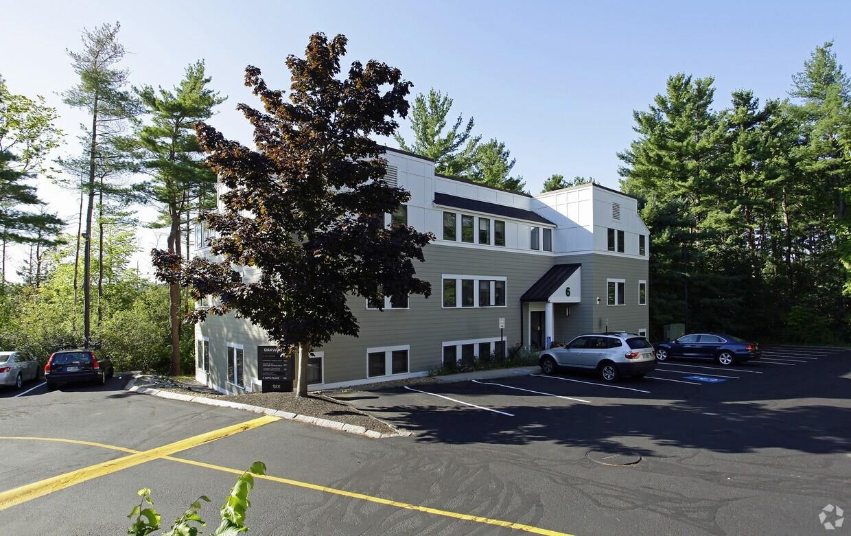 6 Greenleaf Woods Dr, Portsmouth, NH 03801