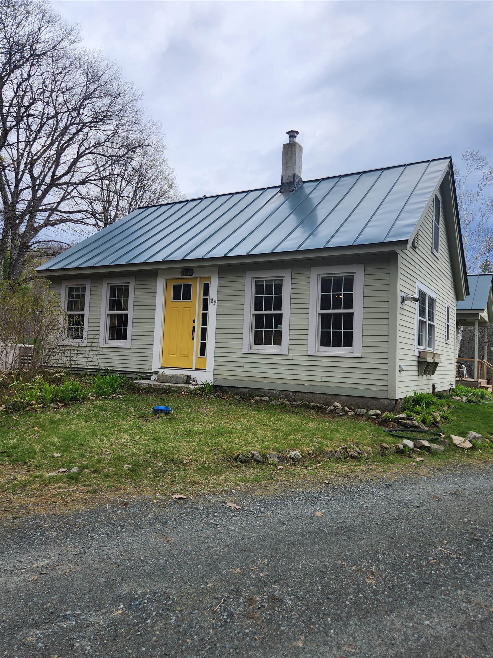 27 Bear Pond Rd, Canaan, NH 03741