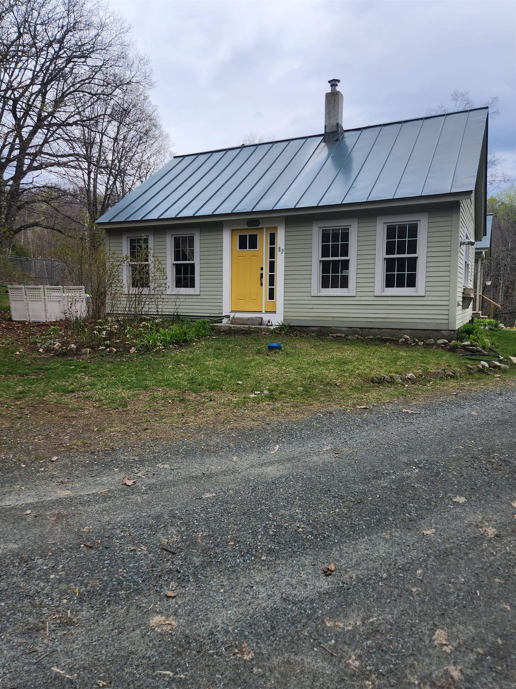 27 Bear Pond Rd, Canaan, NH 03741