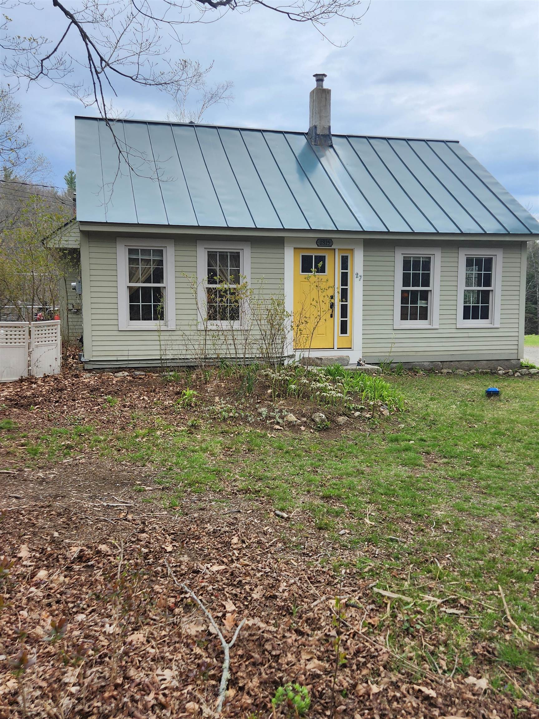 27 Bear Pond Rd, Canaan, NH 03741