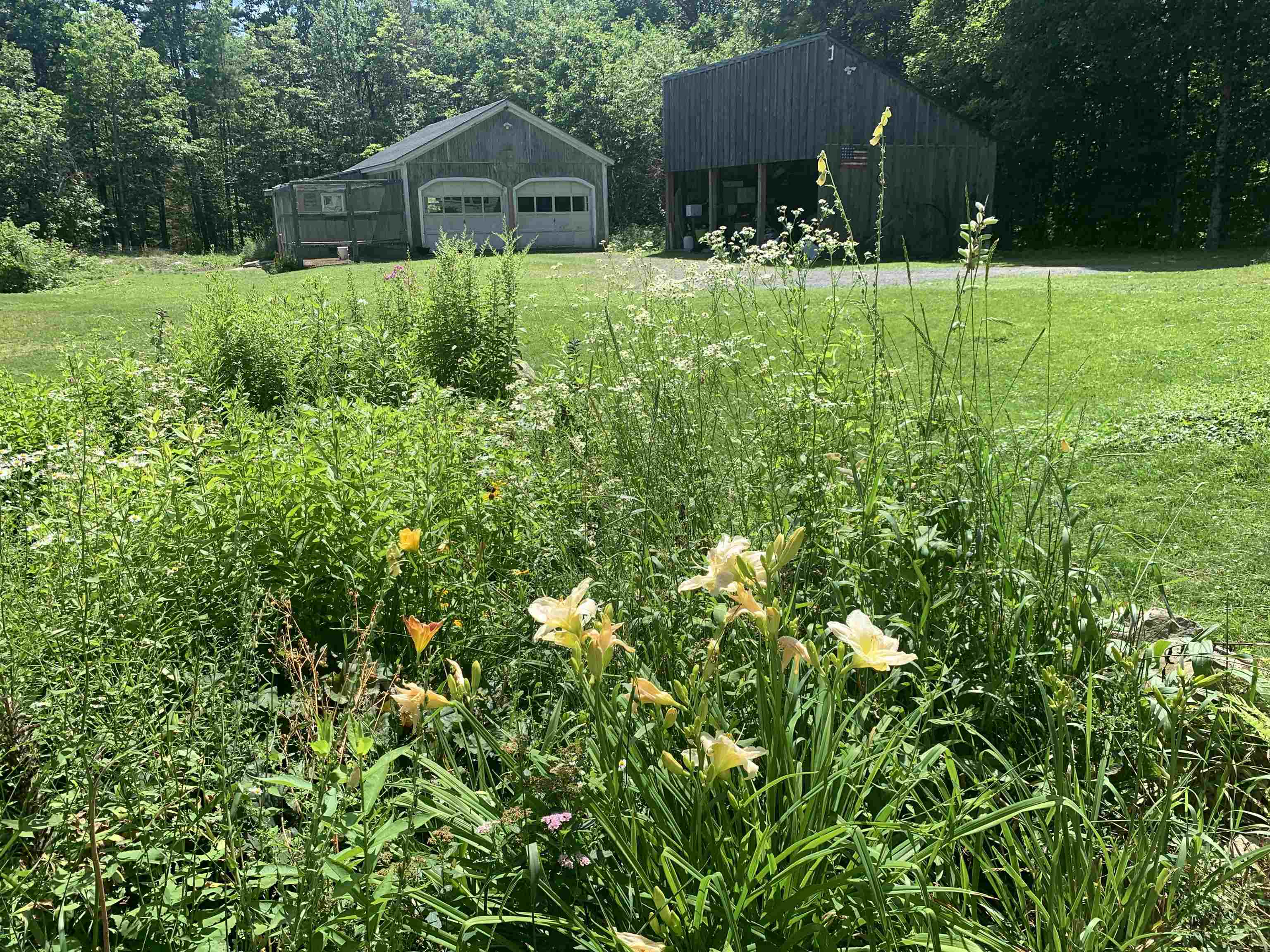 27 Bear Pond Rd, Canaan, NH 03741