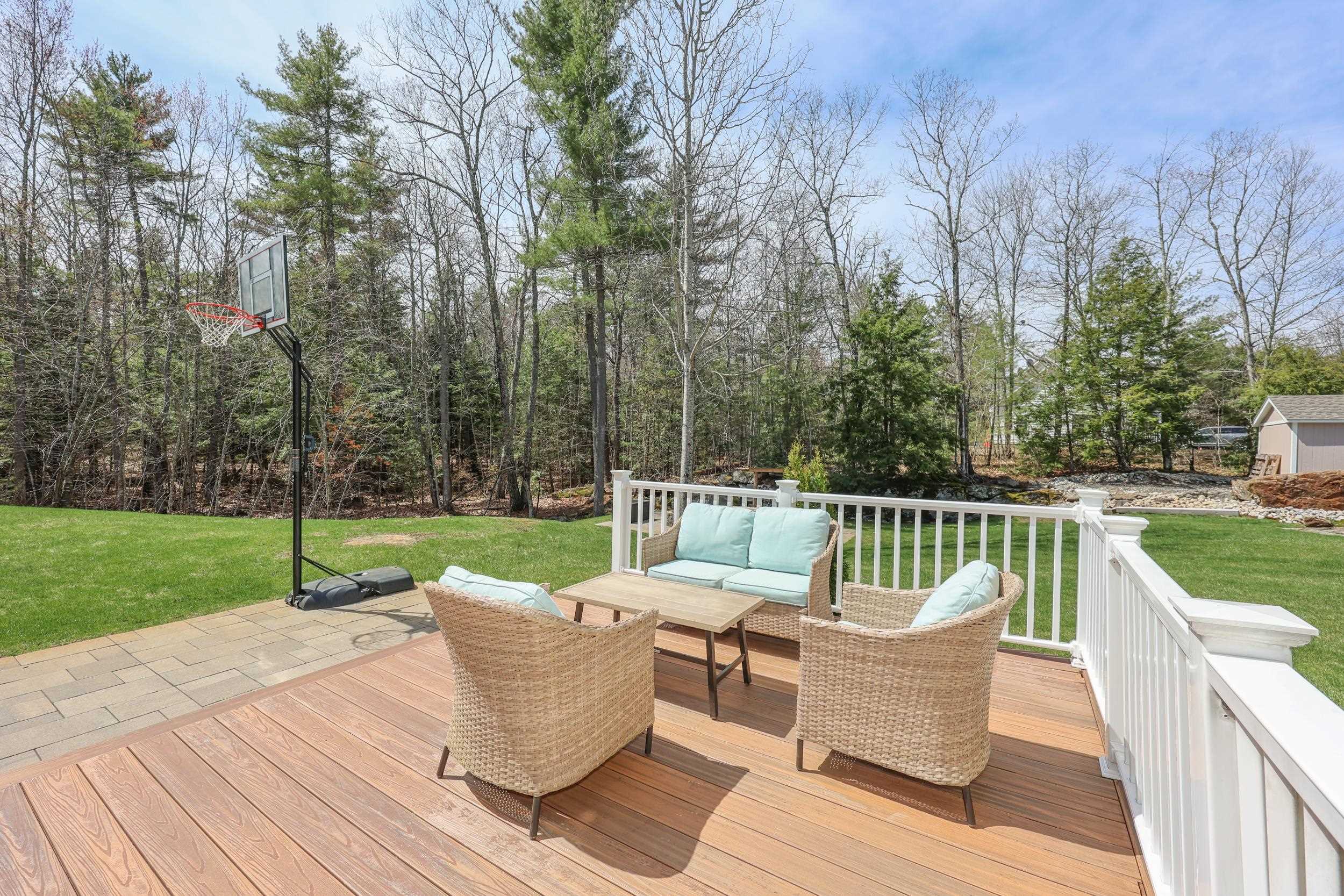 79 Copperline Dr, Epsom, NH 03234