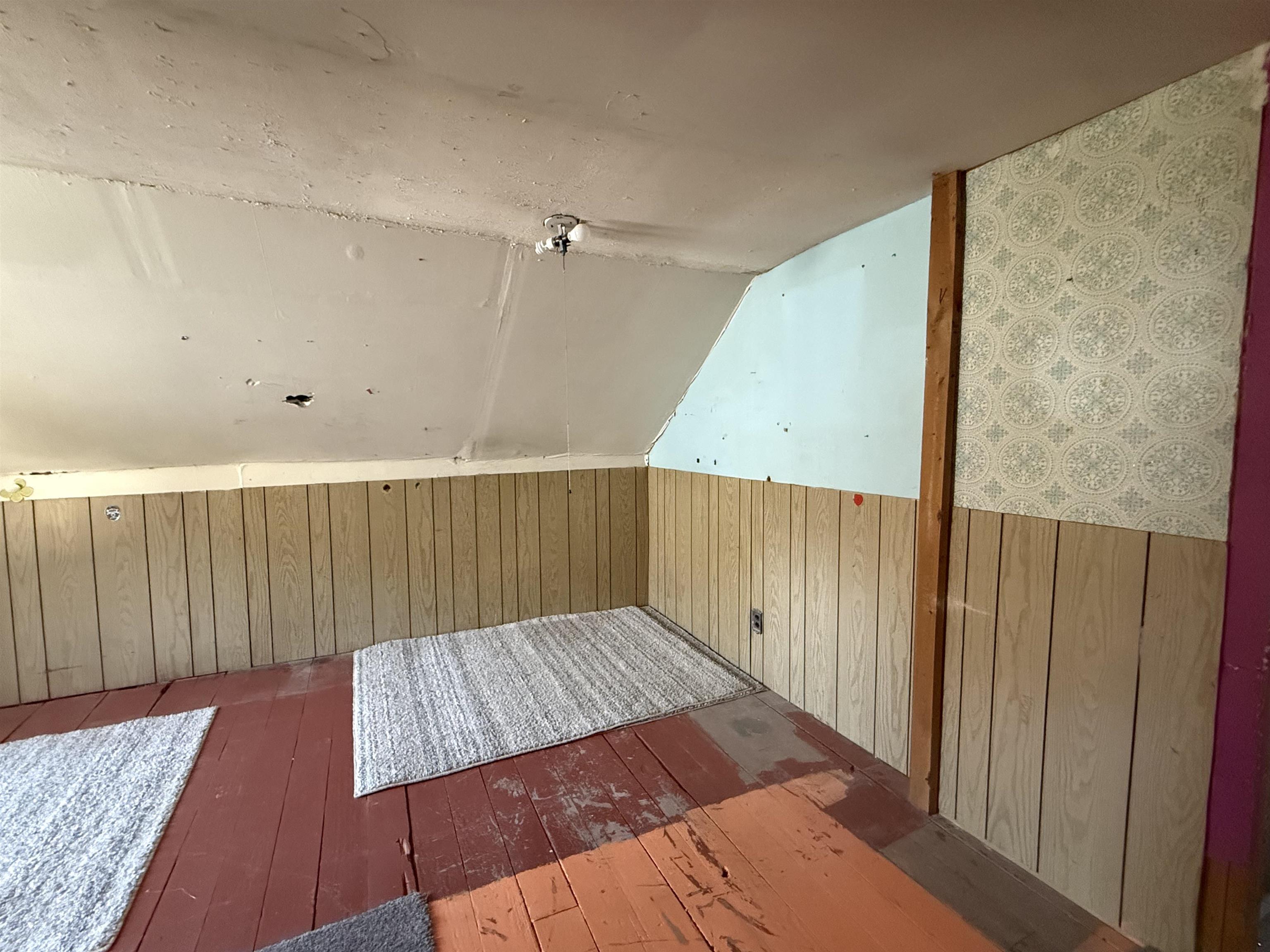 32 Charles St, Keene, NH 03431
