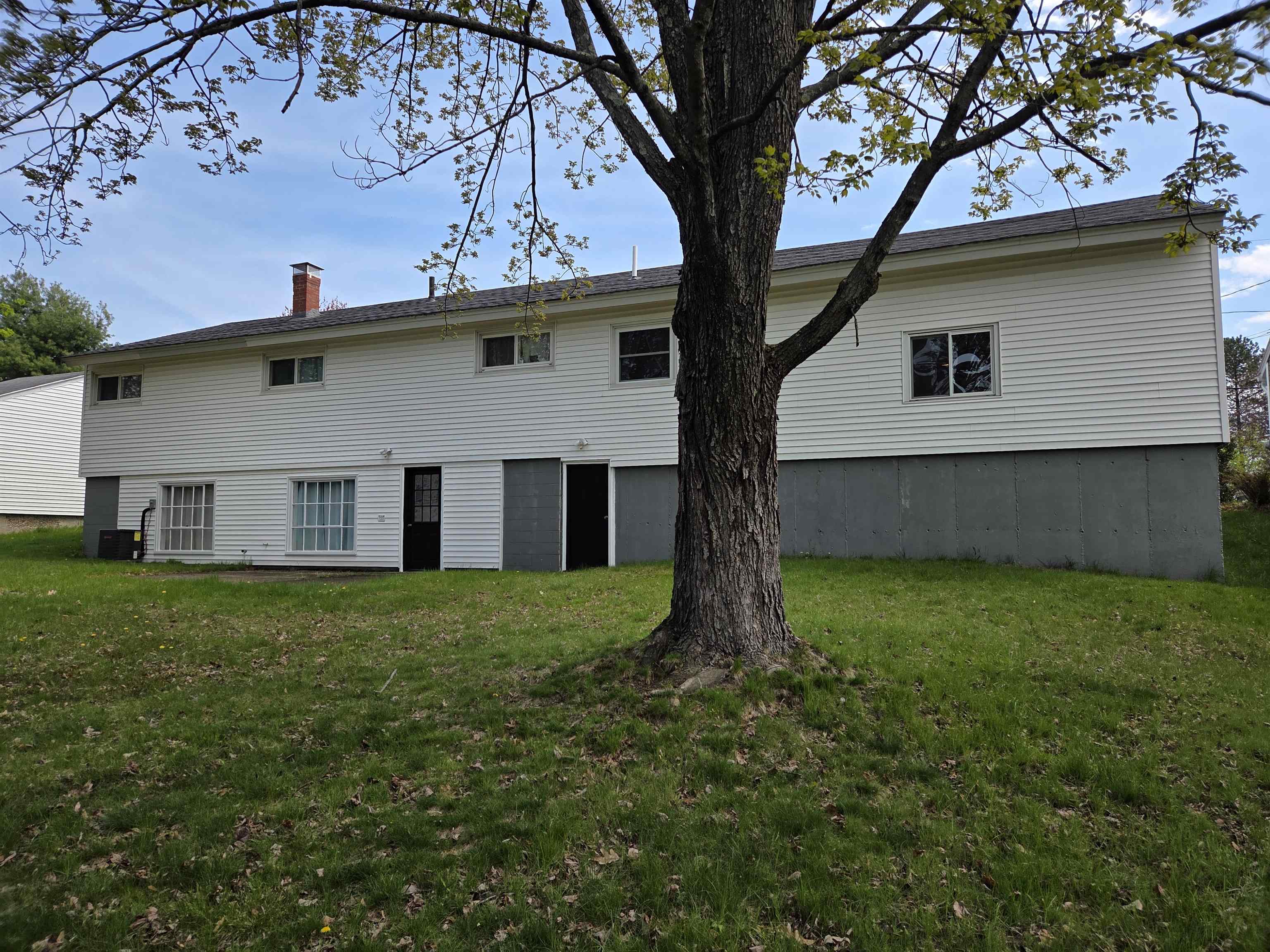 188 Portsmouth Ave, Manchester, NH 03109