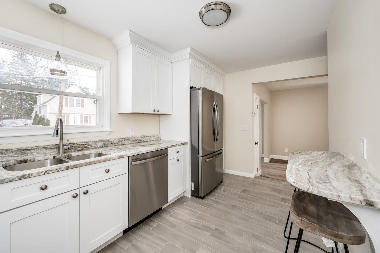 188 Portsmouth Ave, Manchester, NH 03109