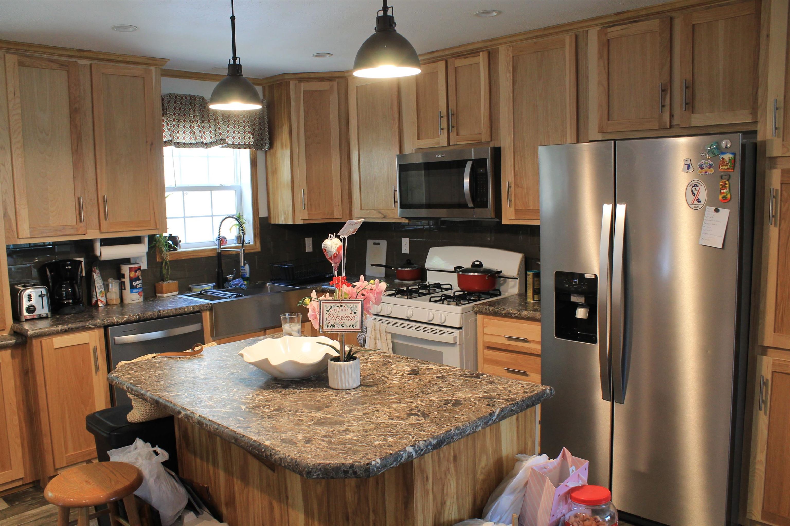 758 Daniel Webster Hw, Woodstock, NH 03262