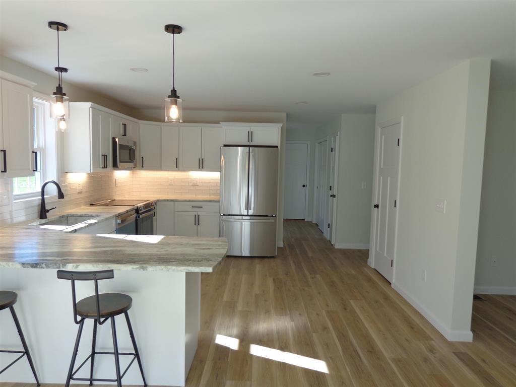 91 Fairview Dr, Pittsfield, NH 03263