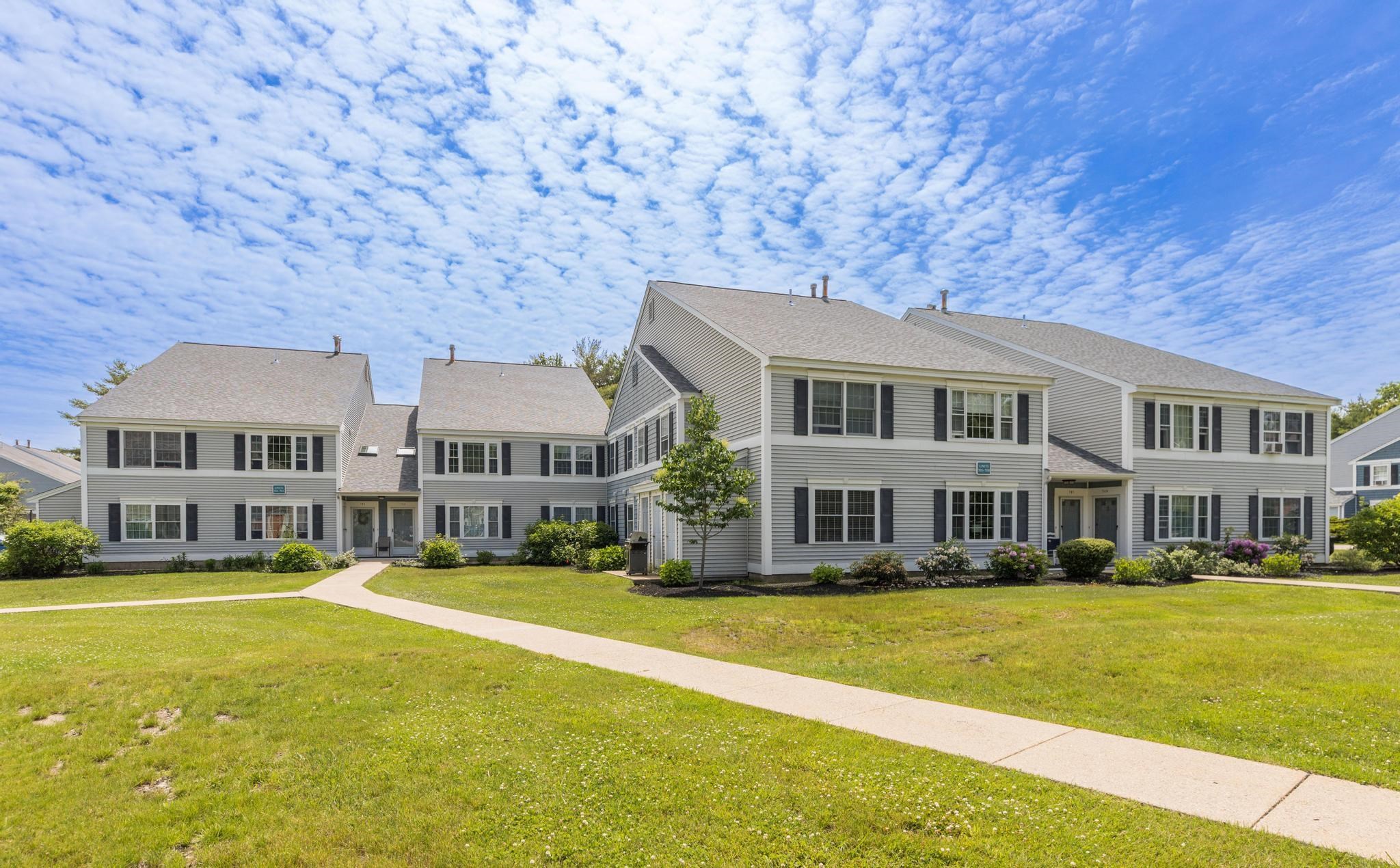 703 Springbrook Cir, Portsmouth, NH 03801