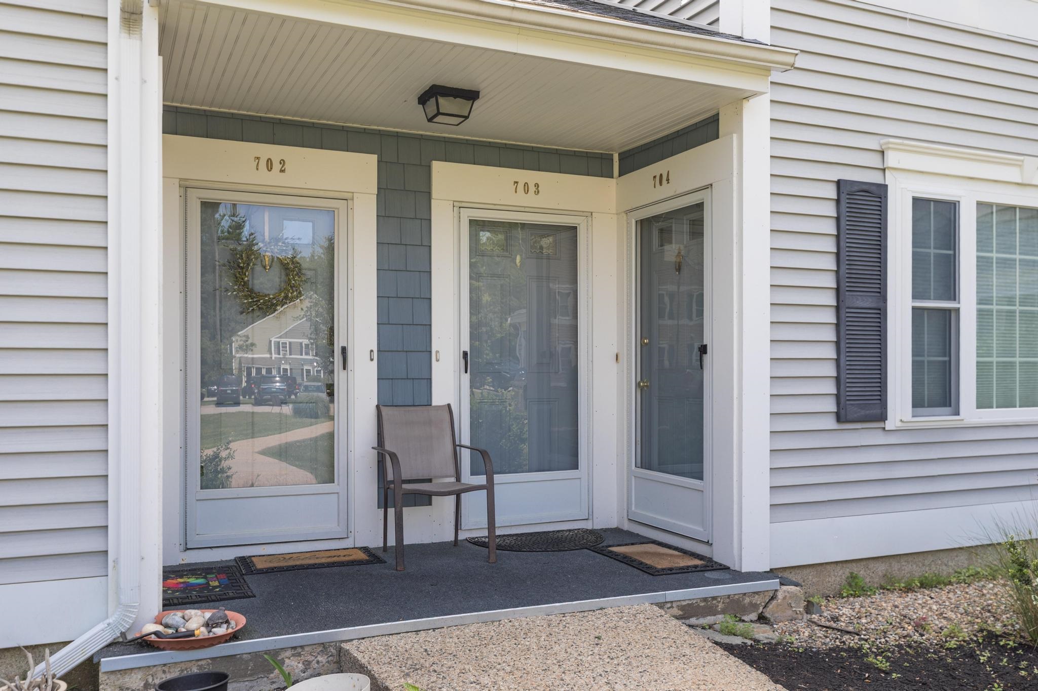 703 Springbrook Cir, Portsmouth, NH 03801