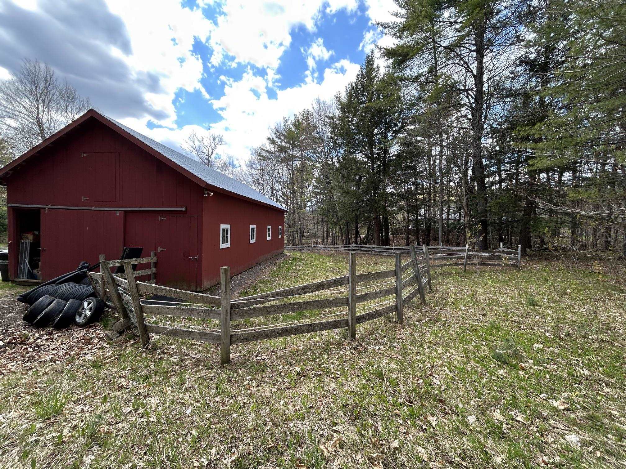 Rear of barn 25182231