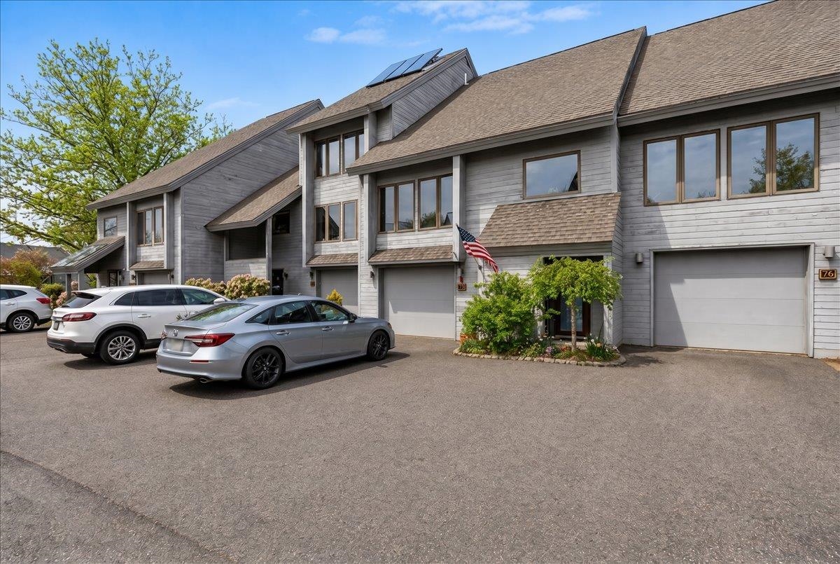 5 Tsienneto Rd #75, Derry, NH 03038