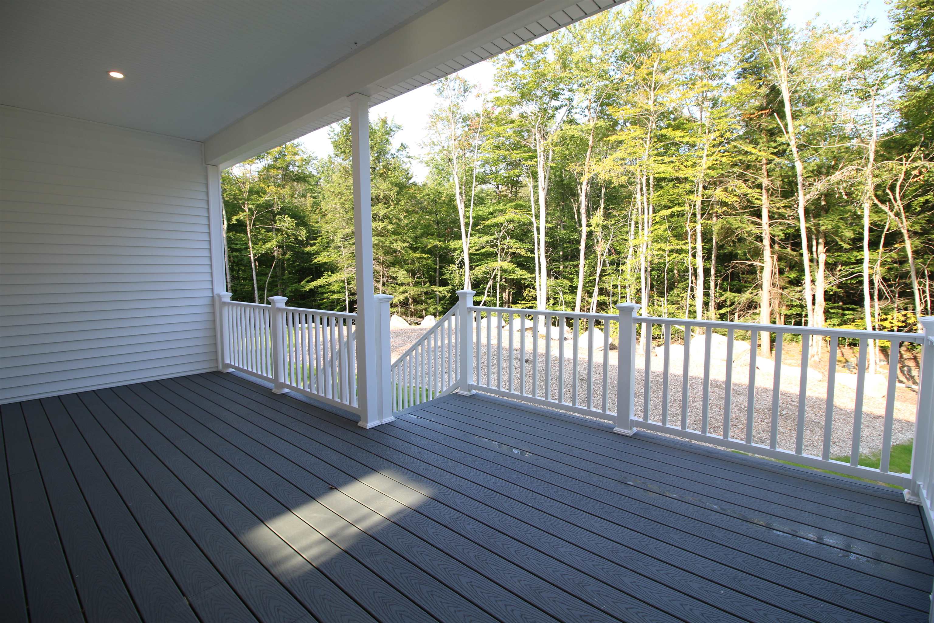 433 Dawn Ct #18, Pembroke, NH 03275