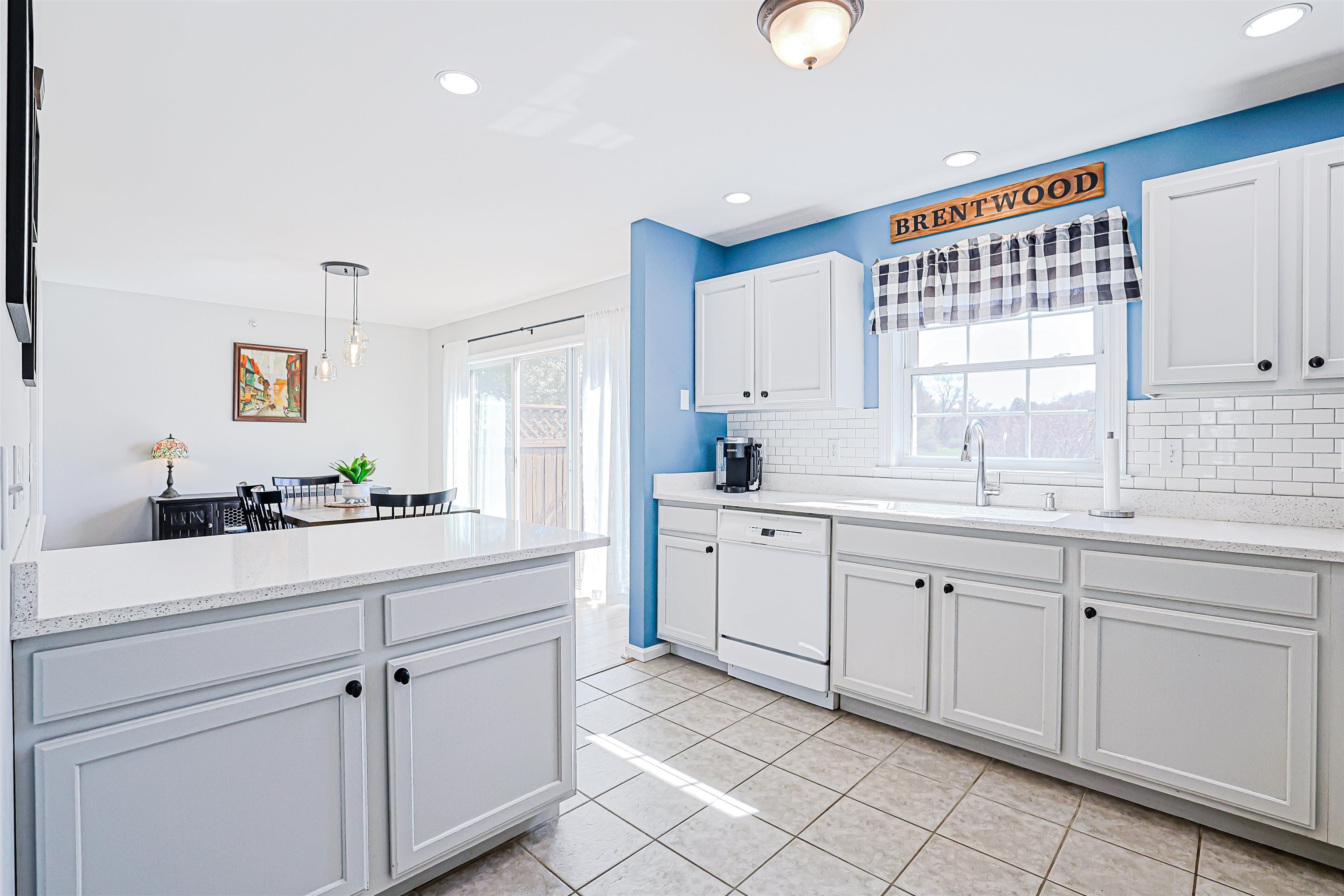 8 Windsor Ln, Brentwood, NH 03833