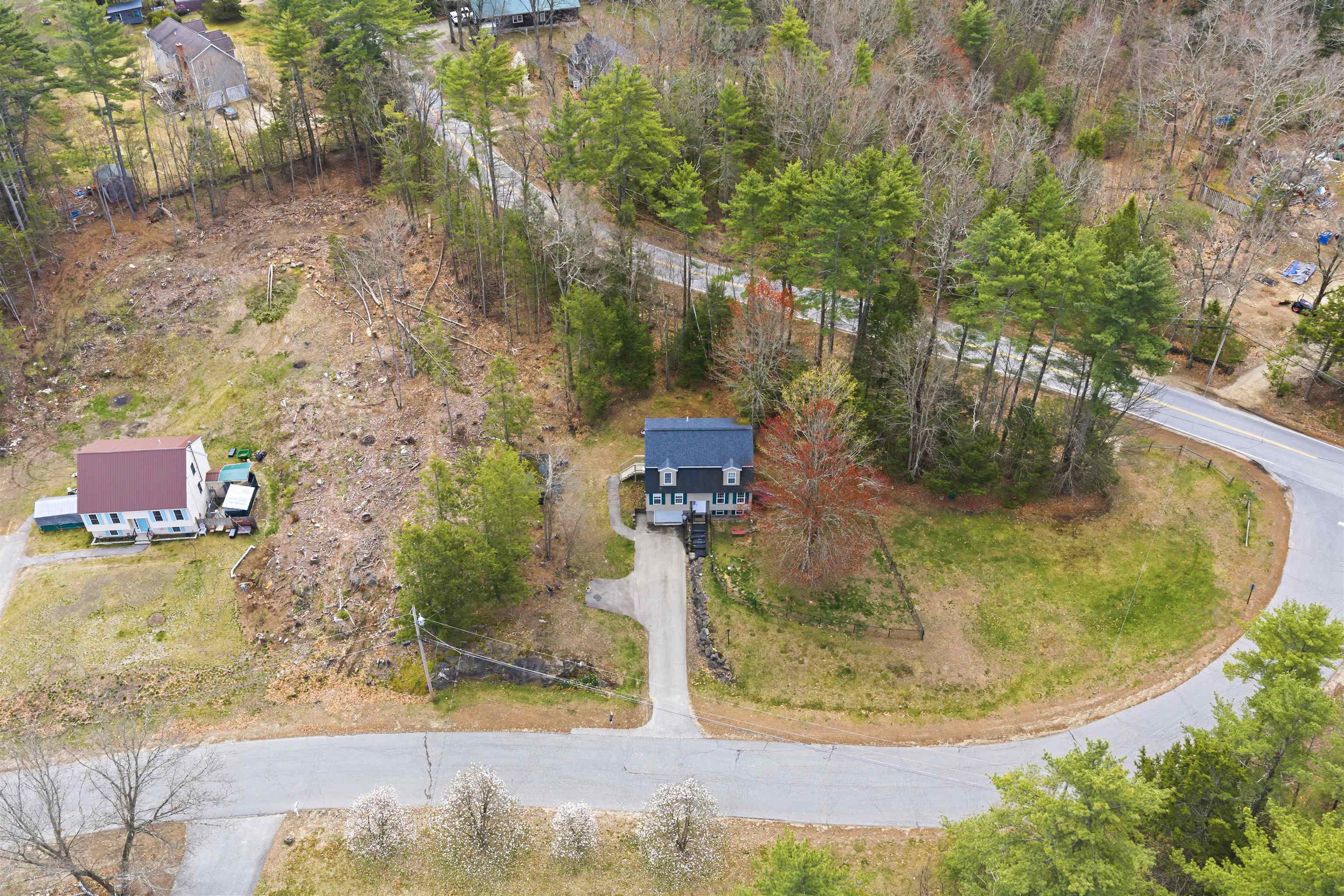 1 Bayou Dr, Raymond, NH 03077