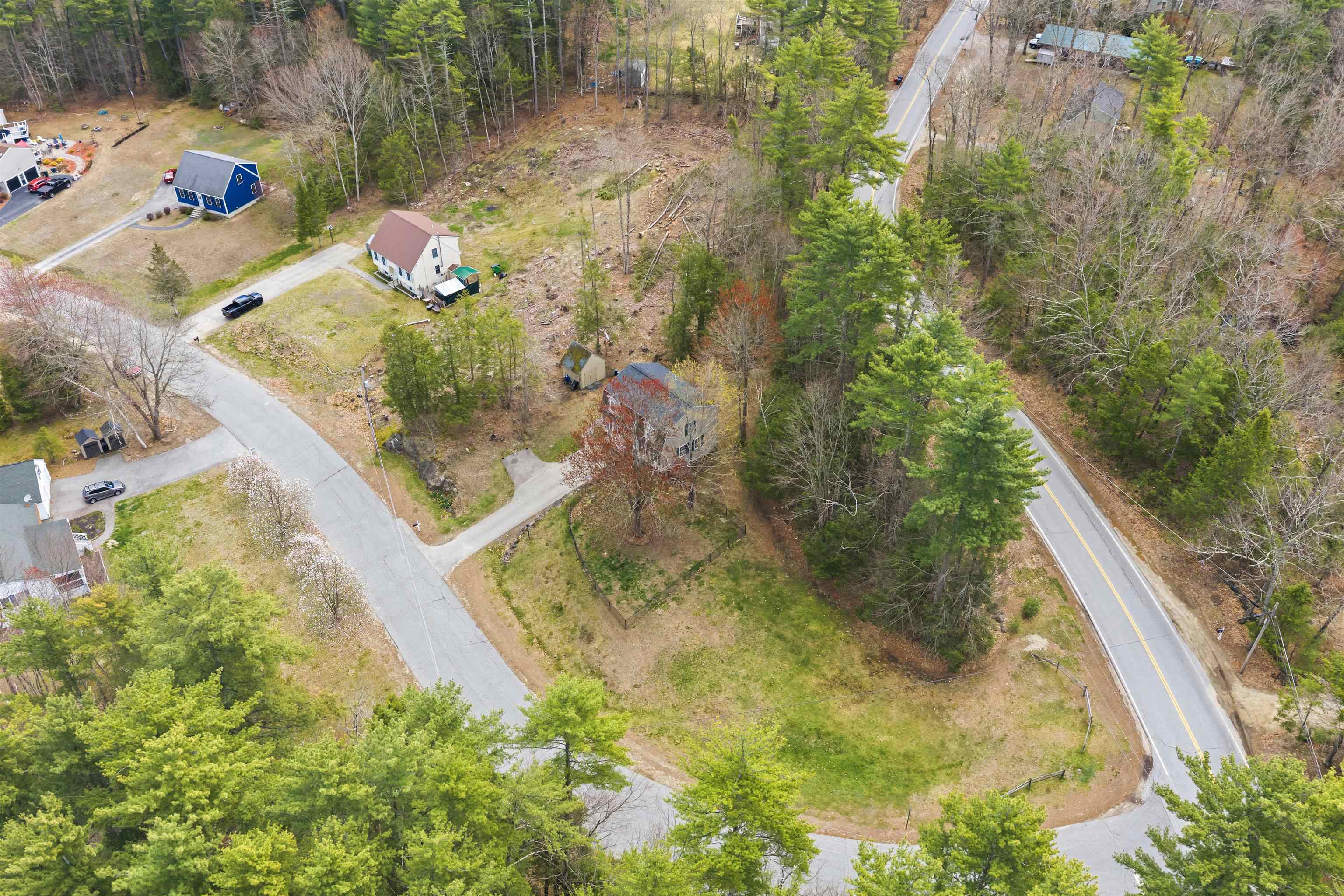 1 Bayou Dr, Raymond, NH 03077