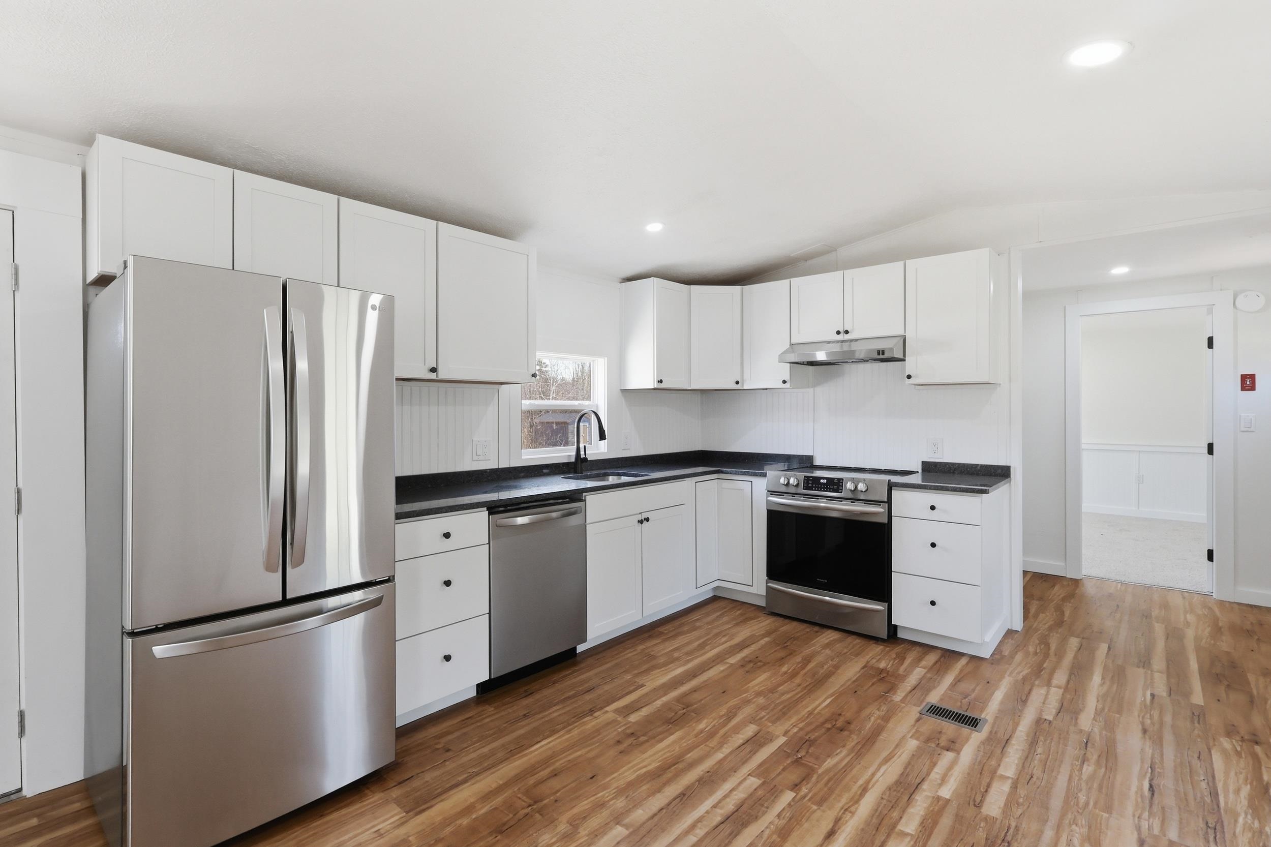 33 Cleo Cir, Rochester, NH 03868
