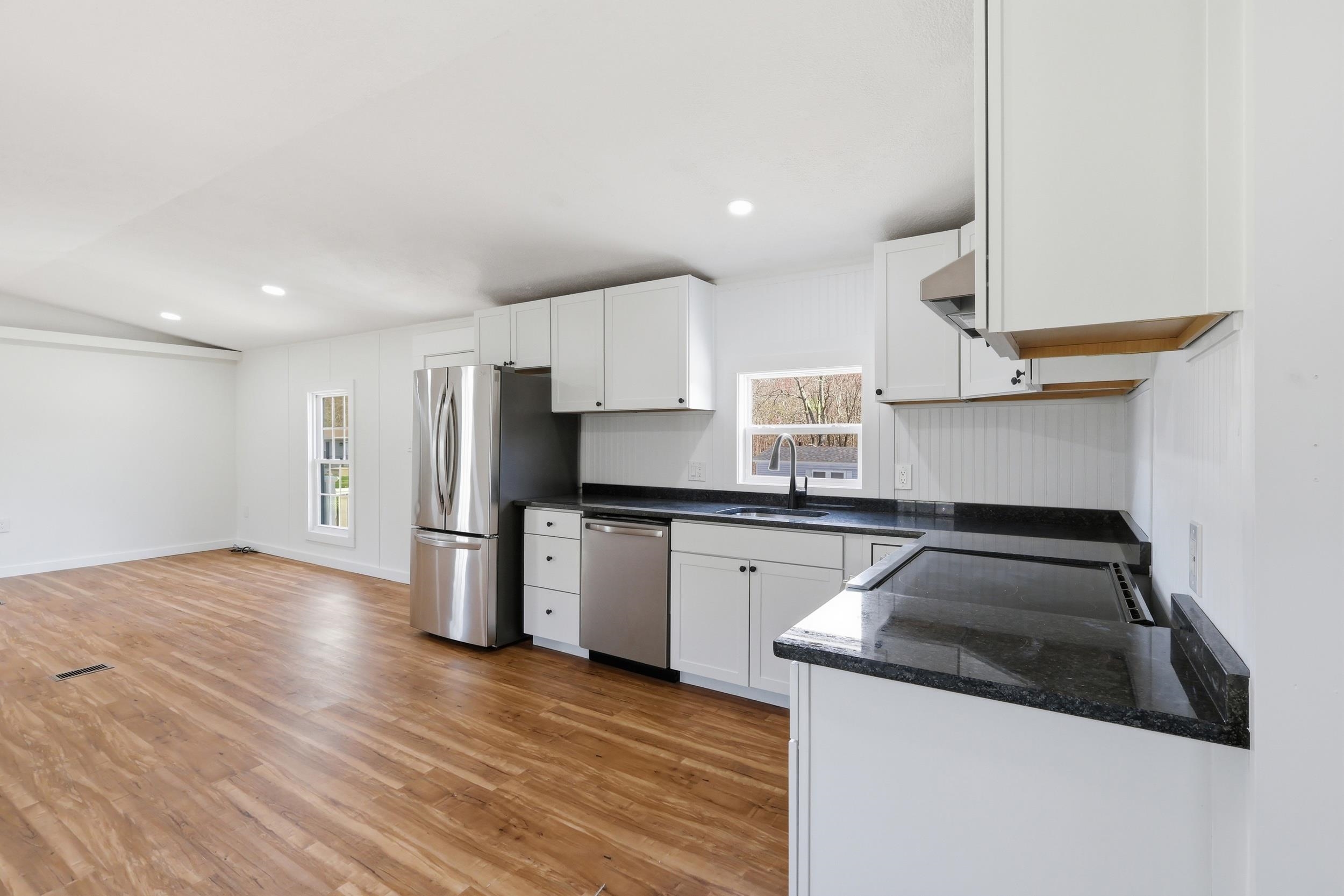 33 Cleo Cir, Rochester, NH 03868