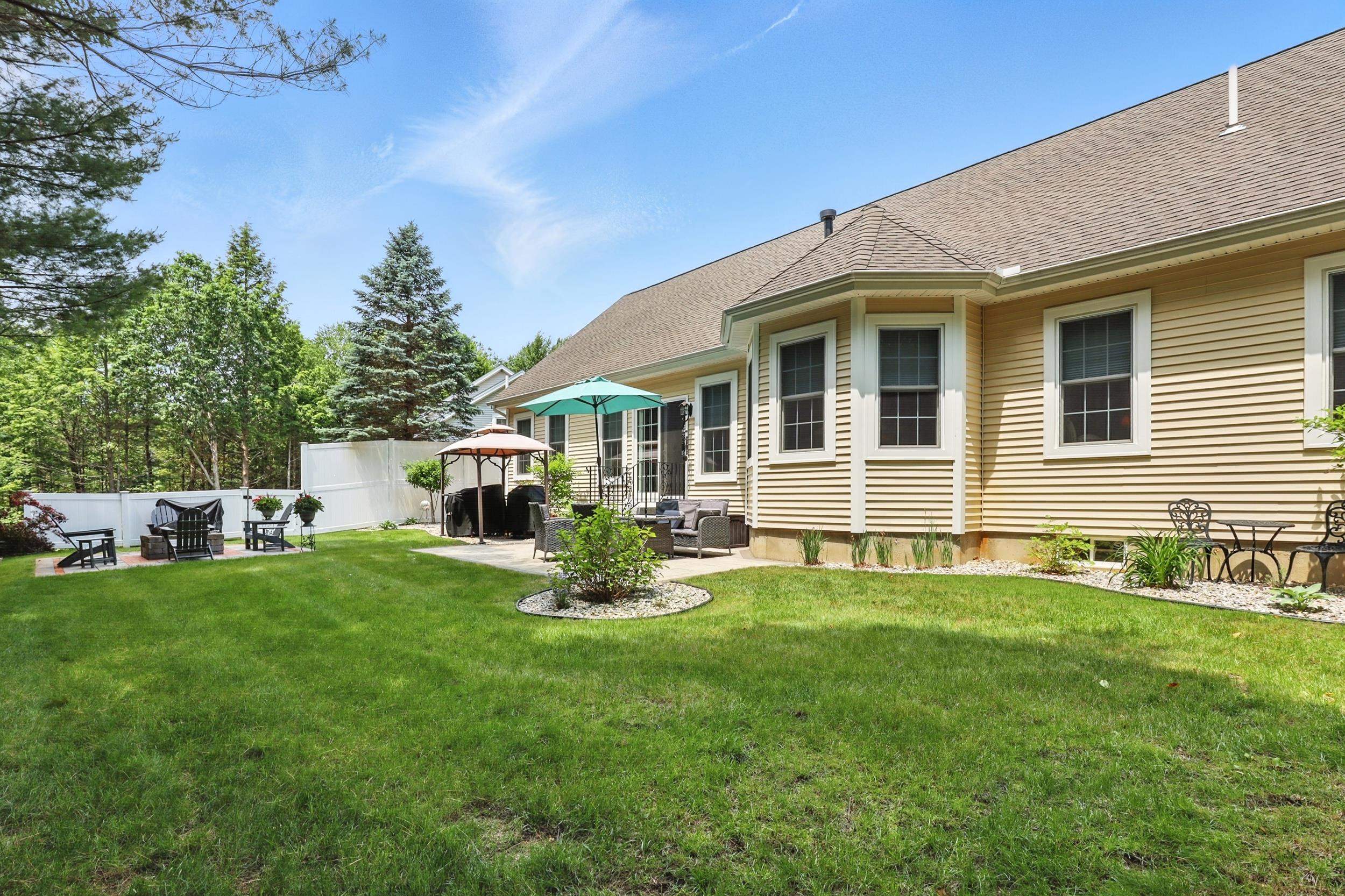 55 River Birch Cir, Manchester, NH 03102