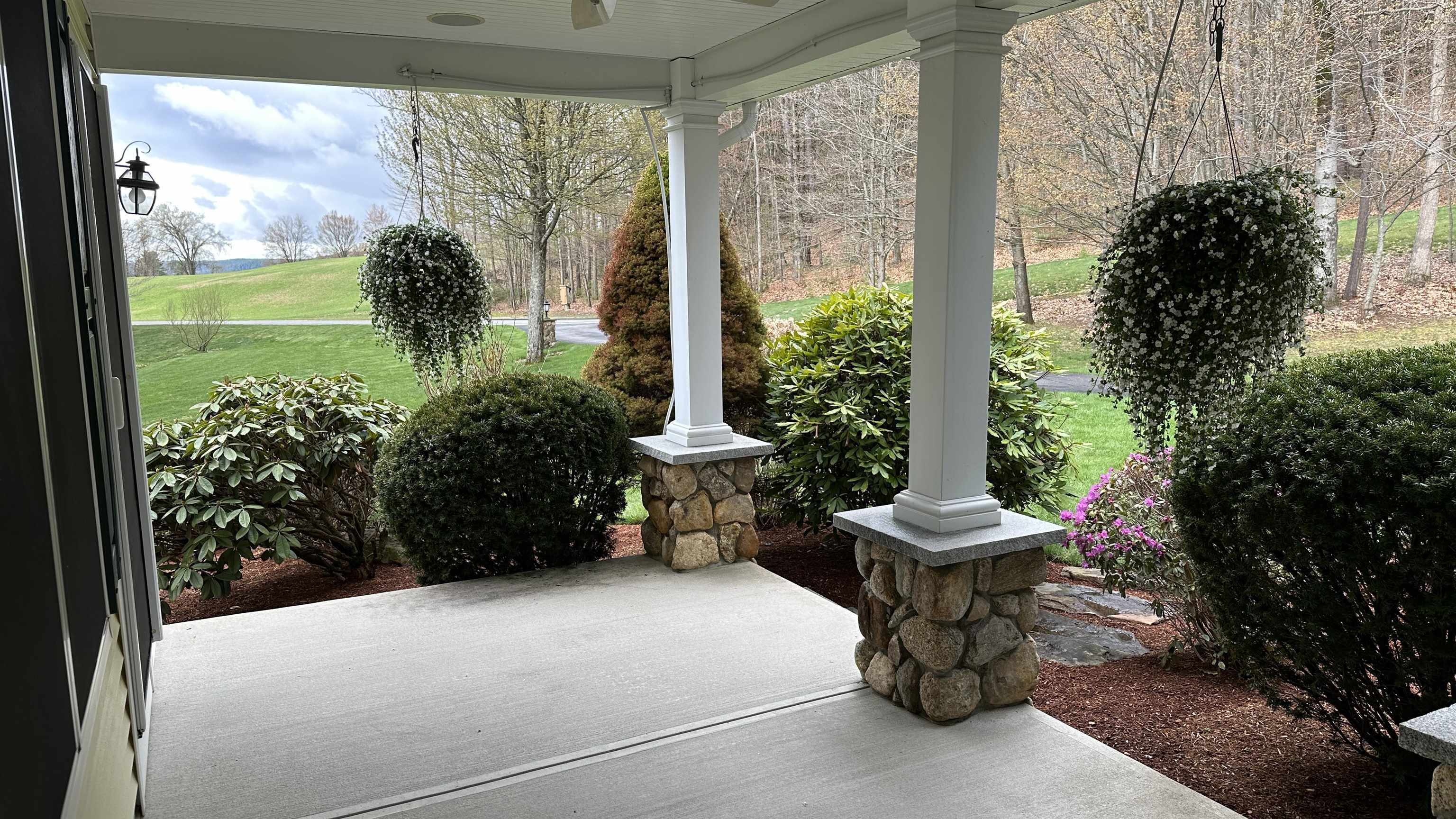 11 West Rd, Canterbury, NH 03224