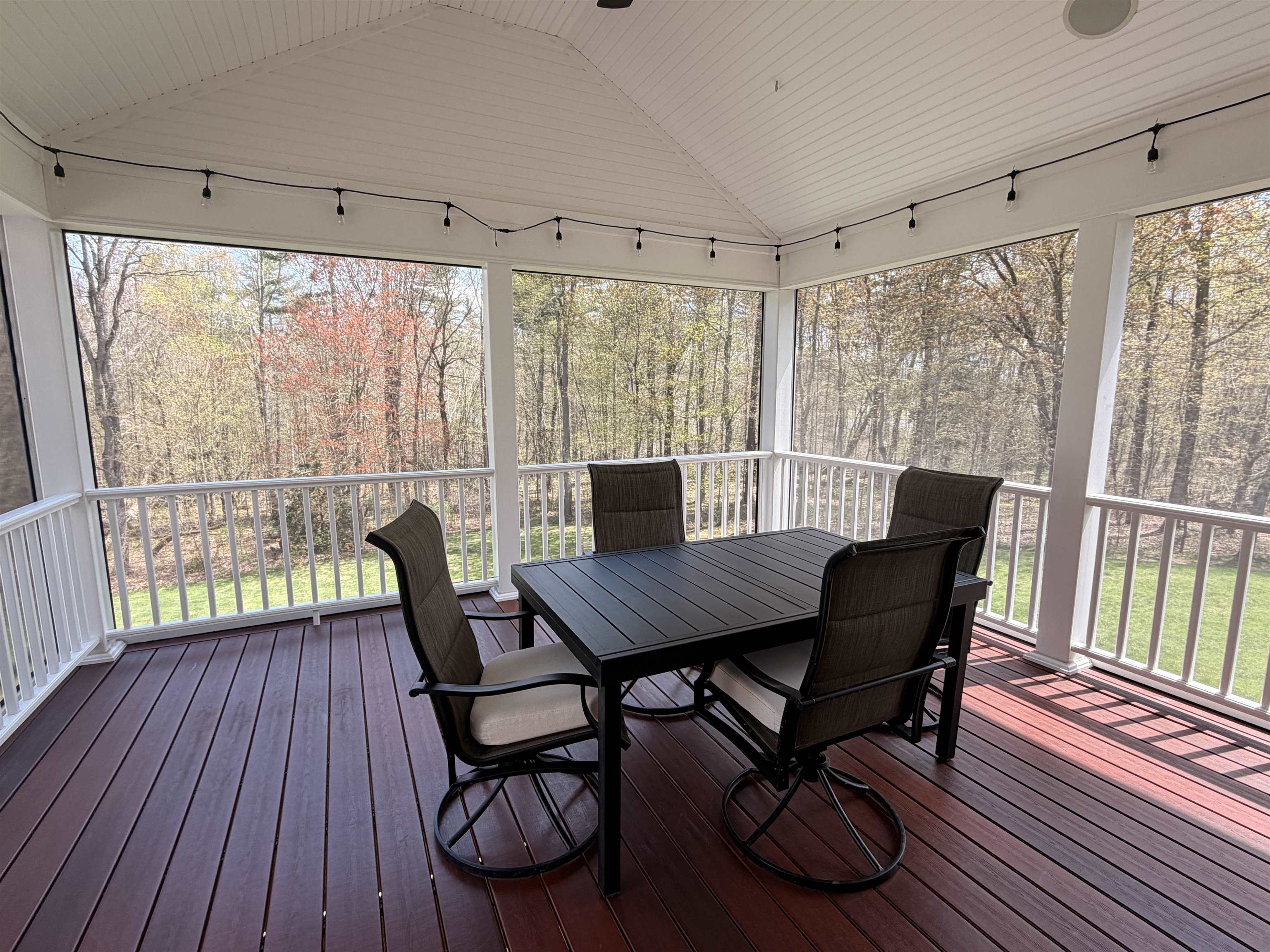 11 West Rd, Canterbury, NH 03224
