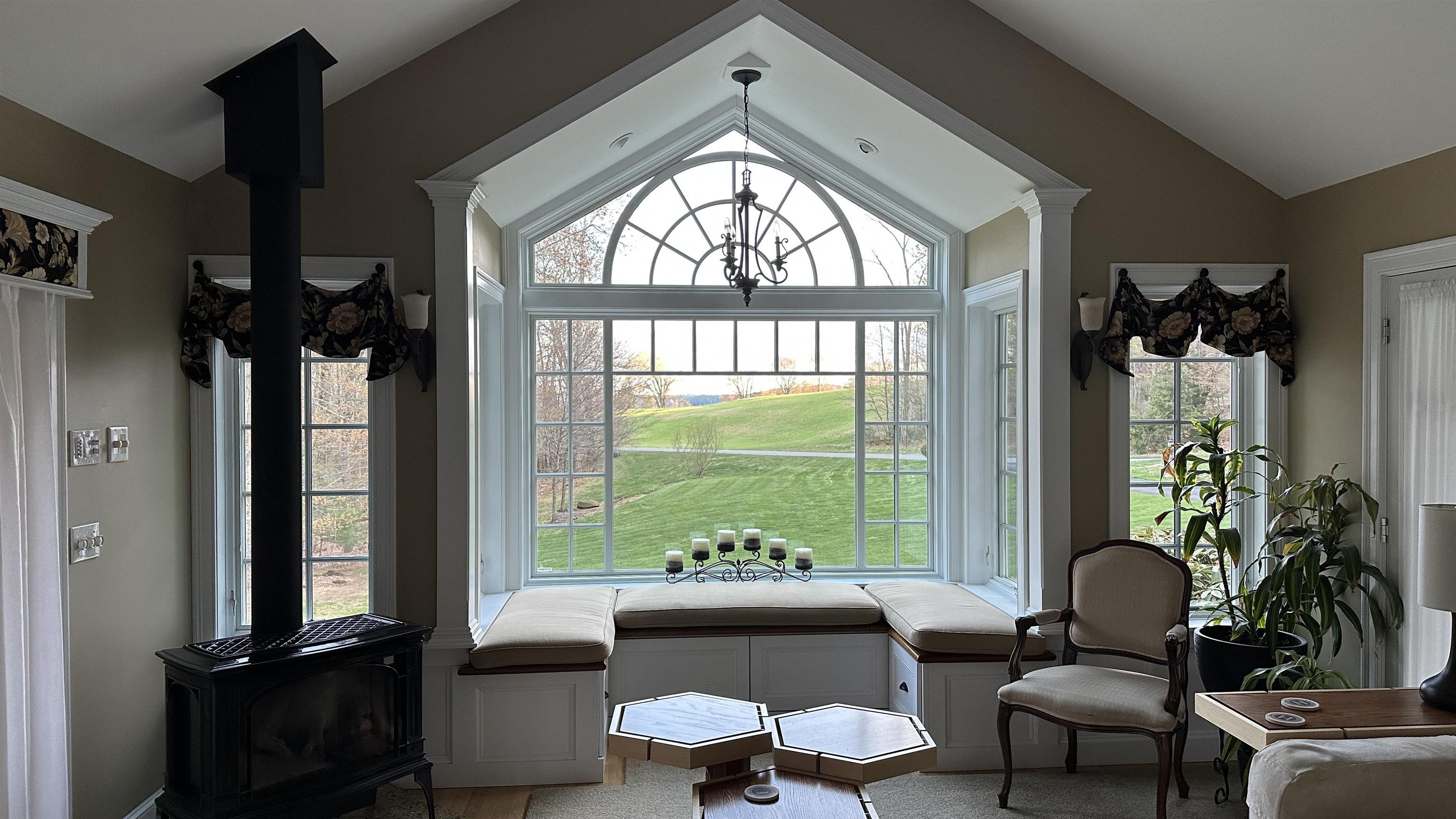 11 West Rd, Canterbury, NH 03224