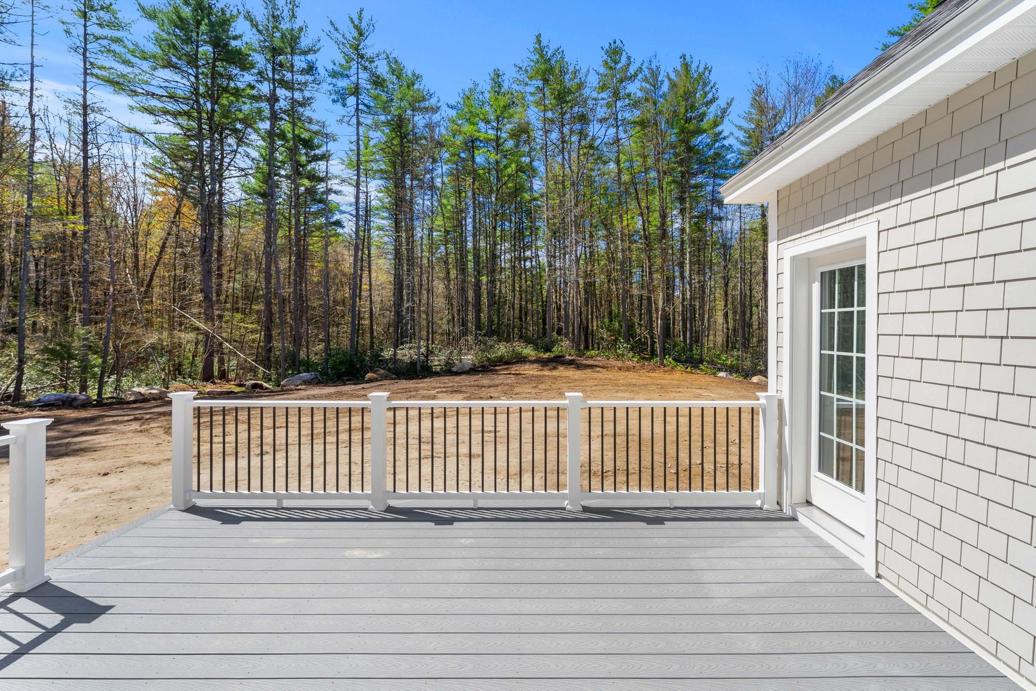 12-41 Knoll Crest Rd, Bedford, NH 03110